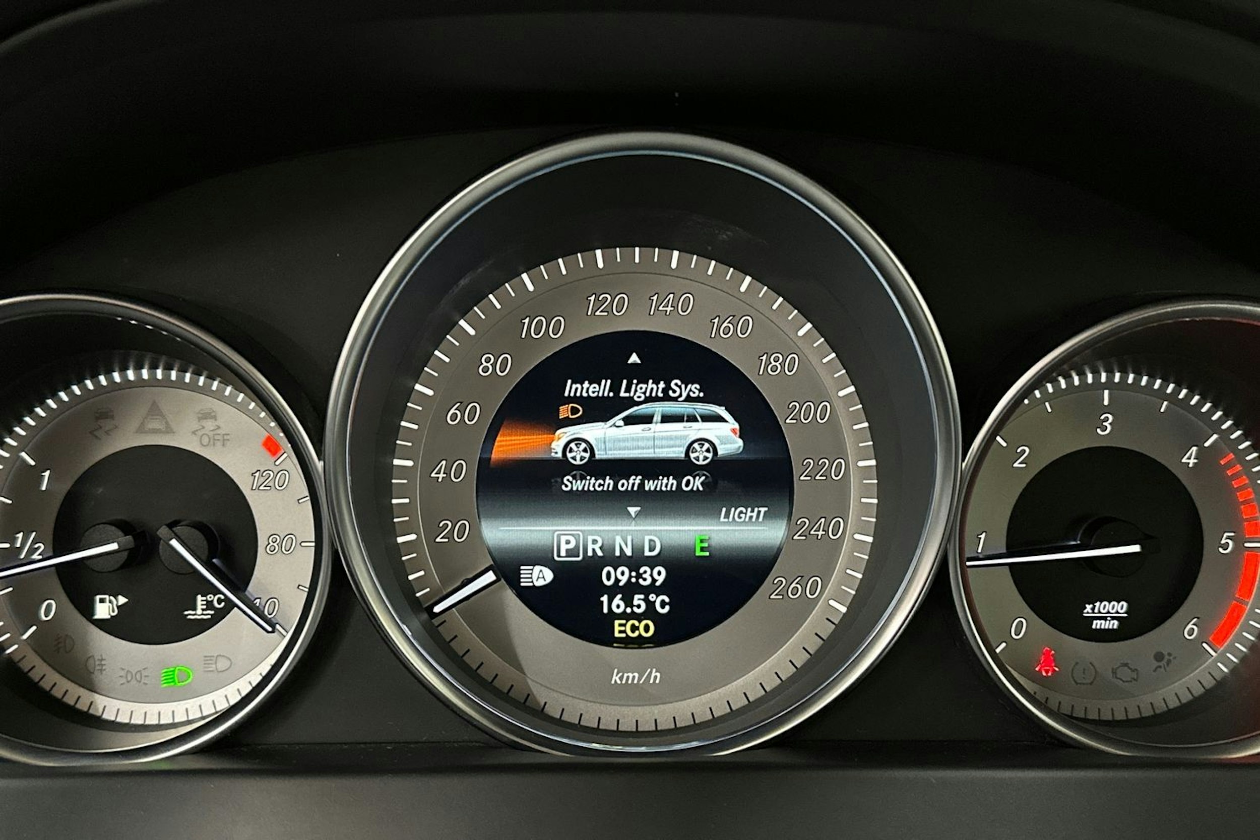 Musta Mercedes-Benz C 2013 kuva 23.