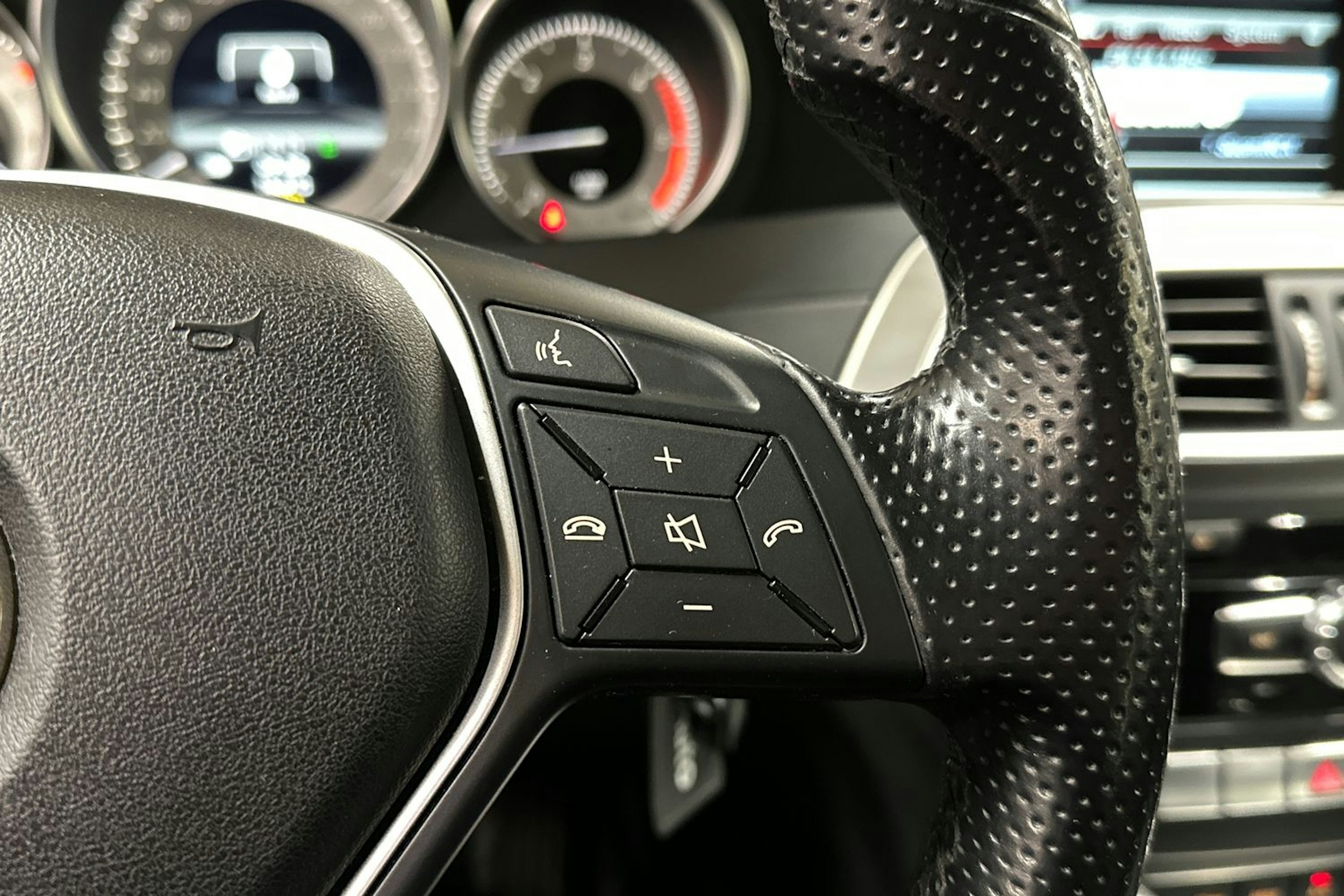 Musta Mercedes-Benz C 2013 kuva 26.