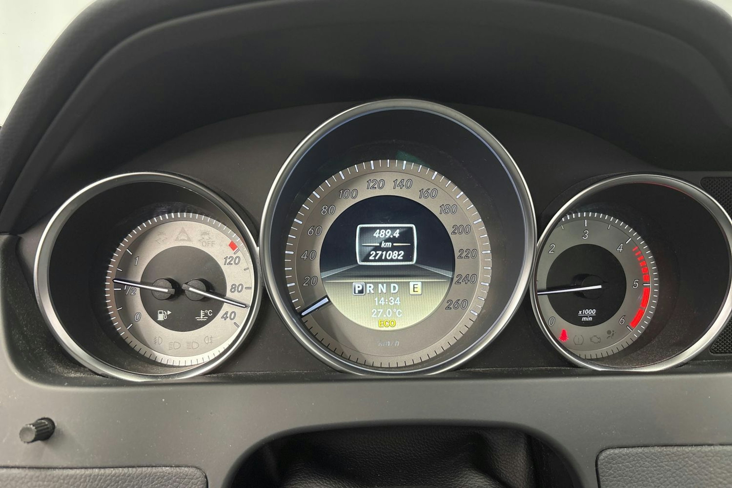 harmaa Mercedes-Benz C 2013 kuva 13.