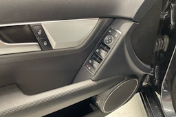musta Mercedes-Benz C 2013 kuva 11.