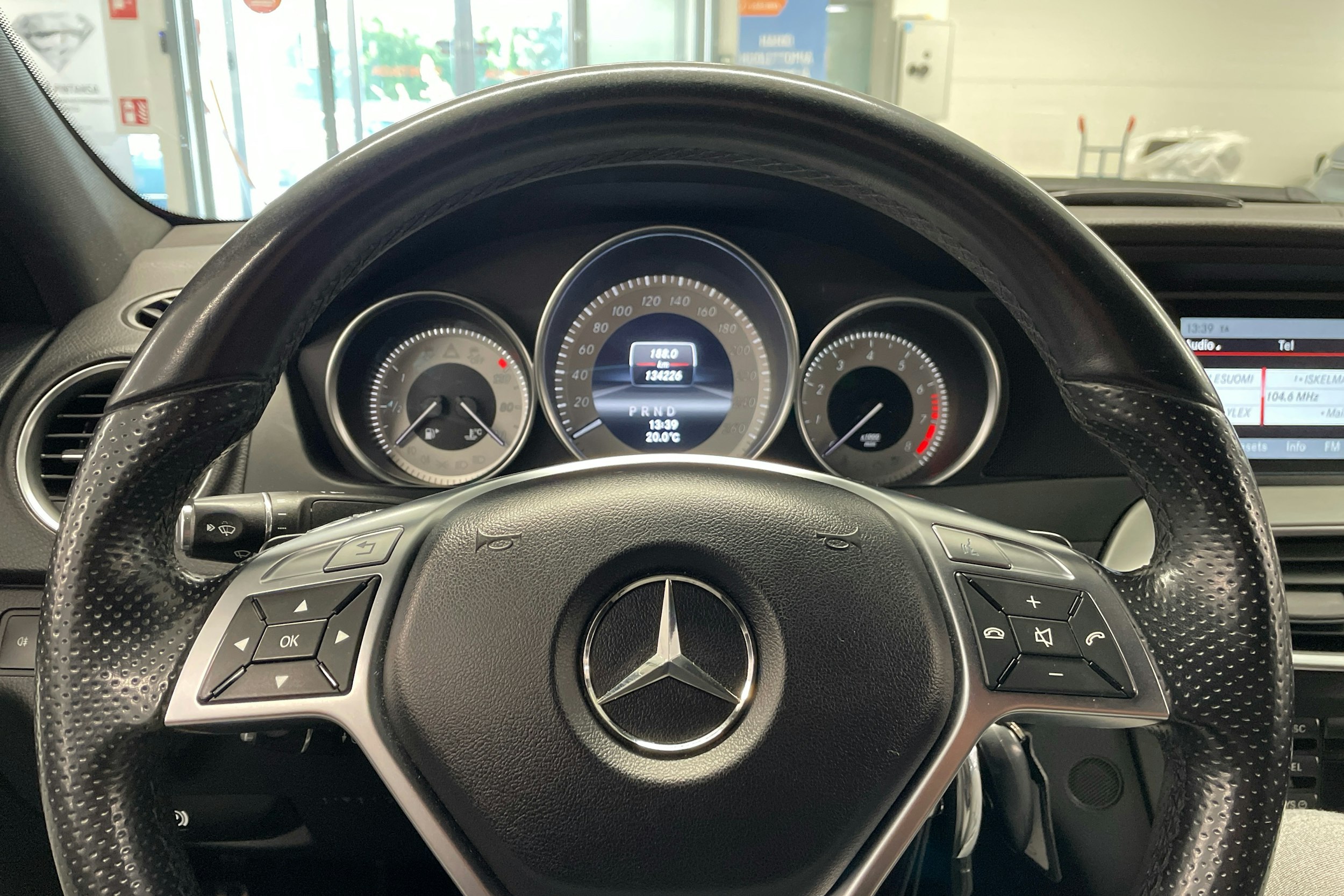 musta Mercedes-Benz C 2013 kuva 13.
