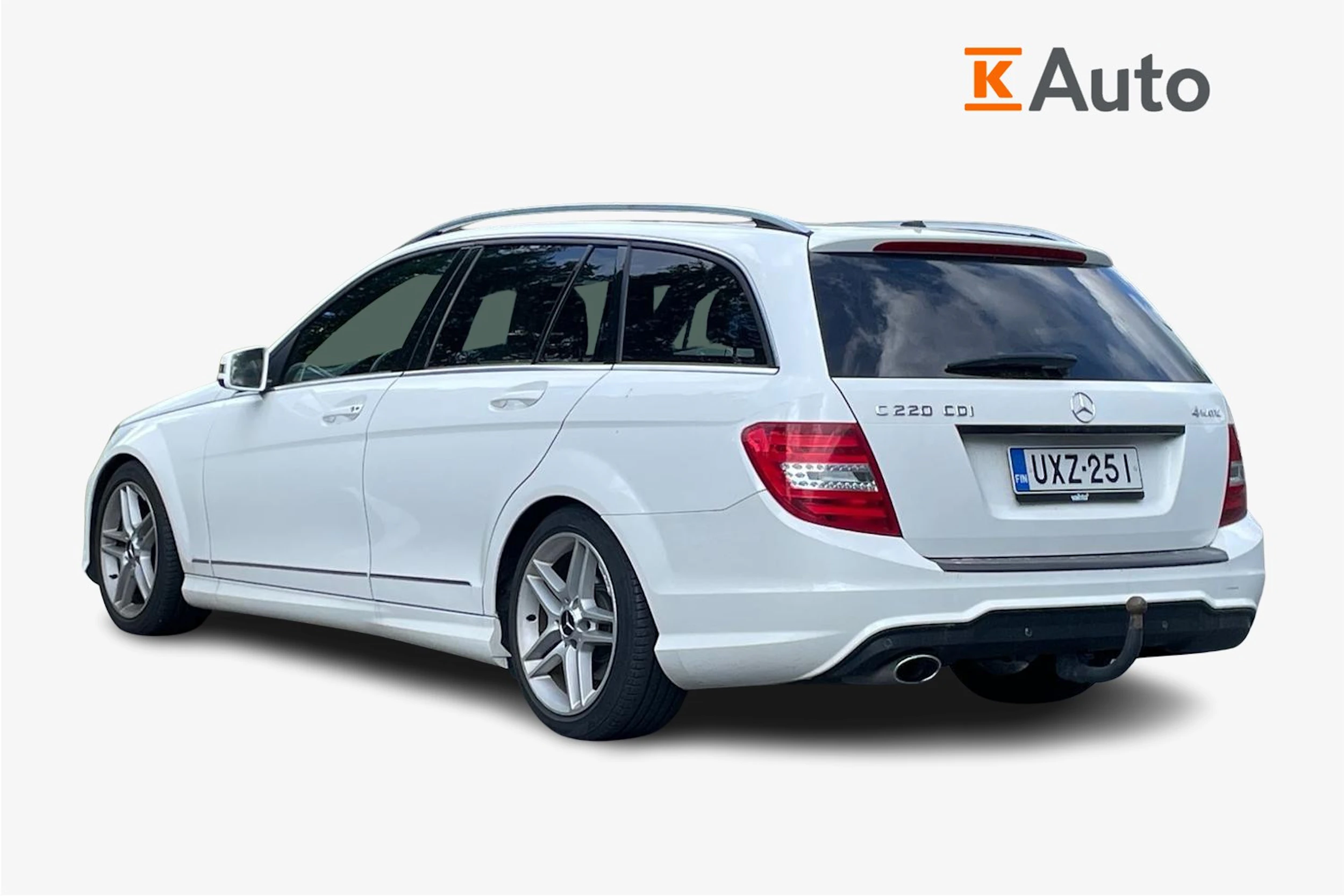 valkoinen Mercedes-Benz C 2013 kuva 2.