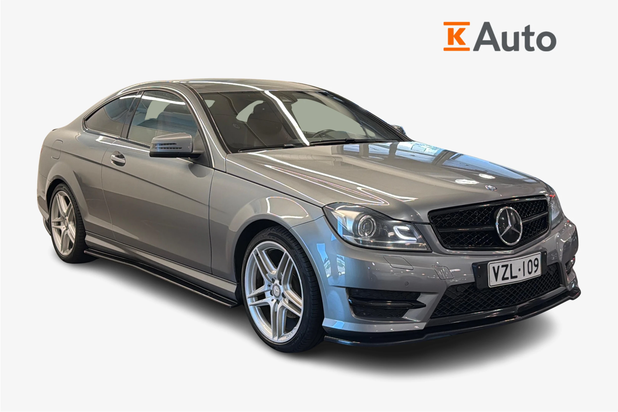 Harmaa Mercedes-Benz C 2013 kuva 1.