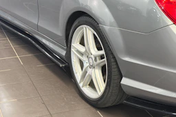 Harmaa Mercedes-Benz C 2013 kuva 9.
