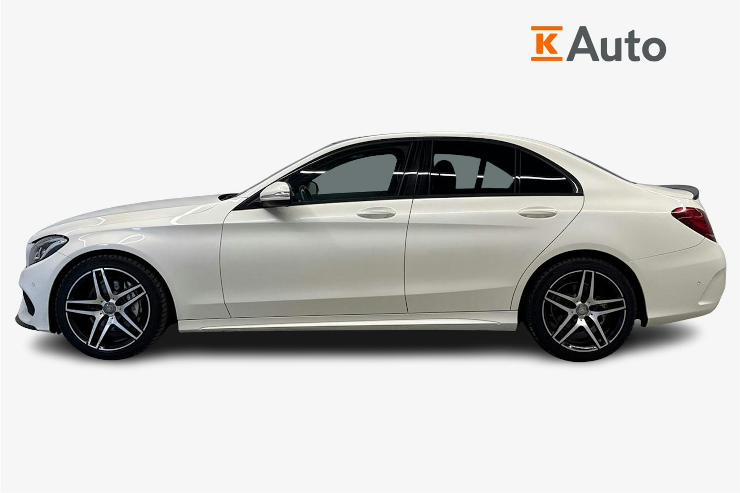 valkoinen Mercedes-Benz C 2014 kuva 6.