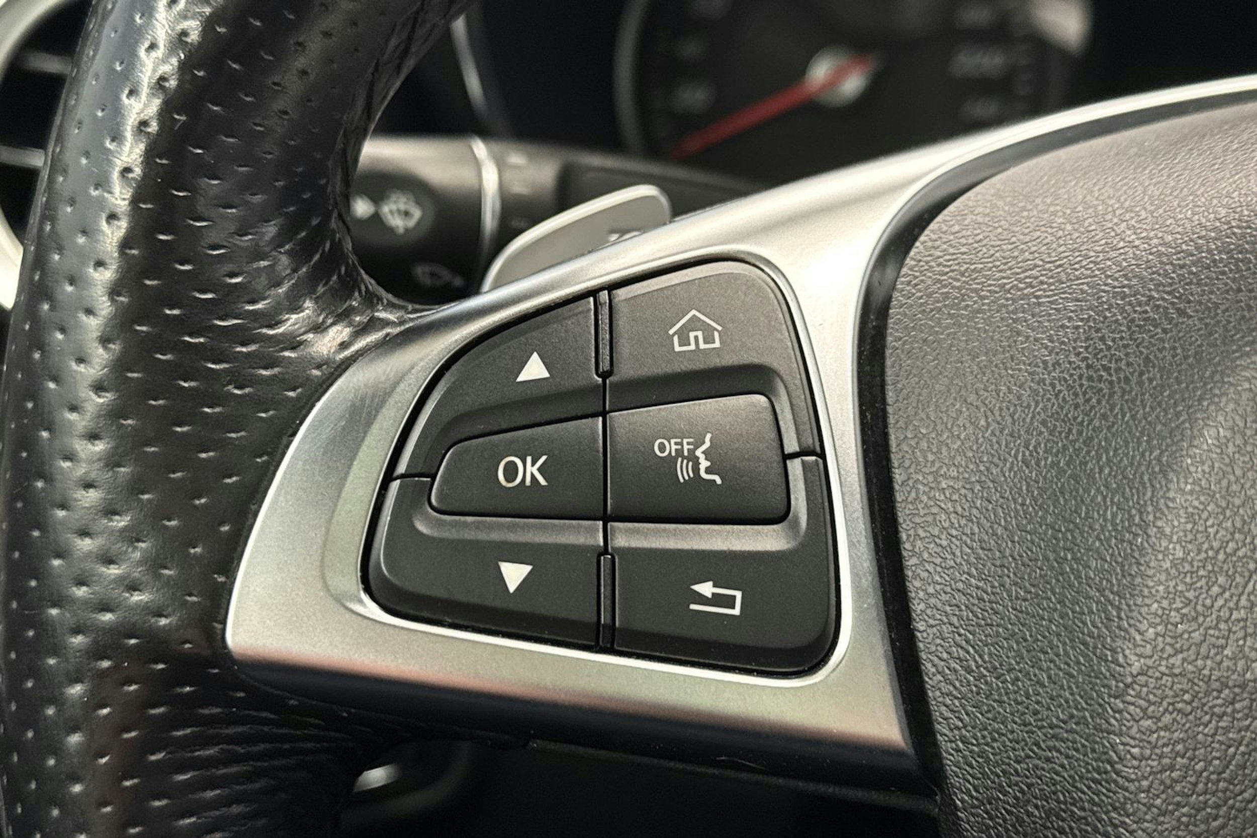 valkoinen Mercedes-Benz C 2014 kuva 21.