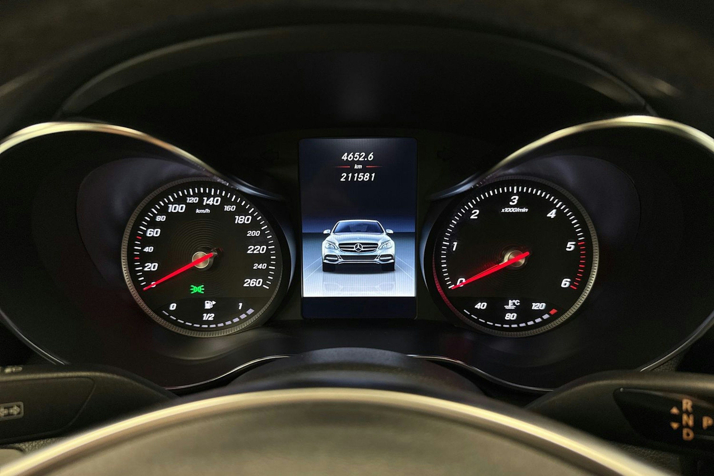 valkoinen Mercedes-Benz C 2014 kuva 23.