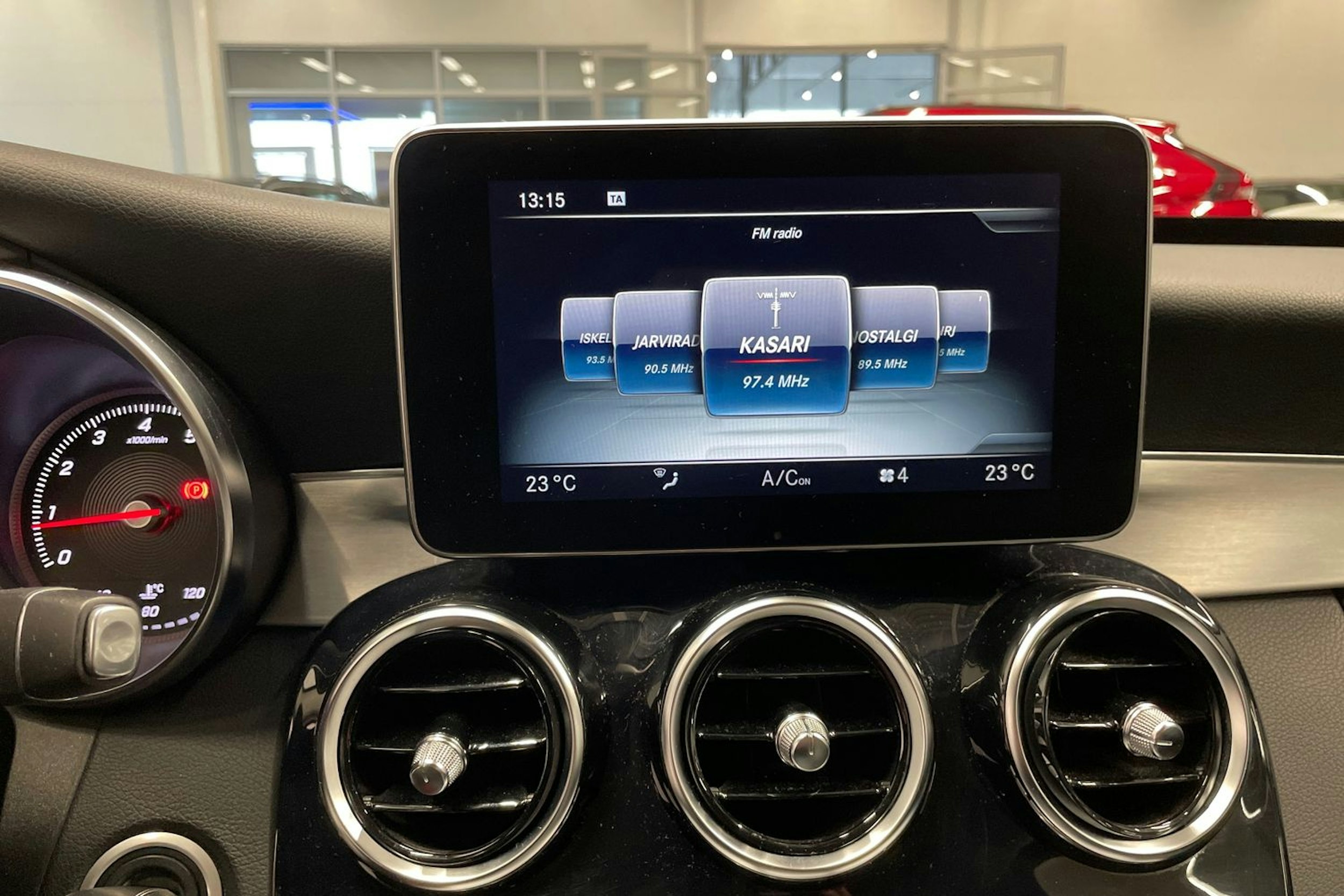 Sininen Mercedes-Benz C 2014 kuva 18.