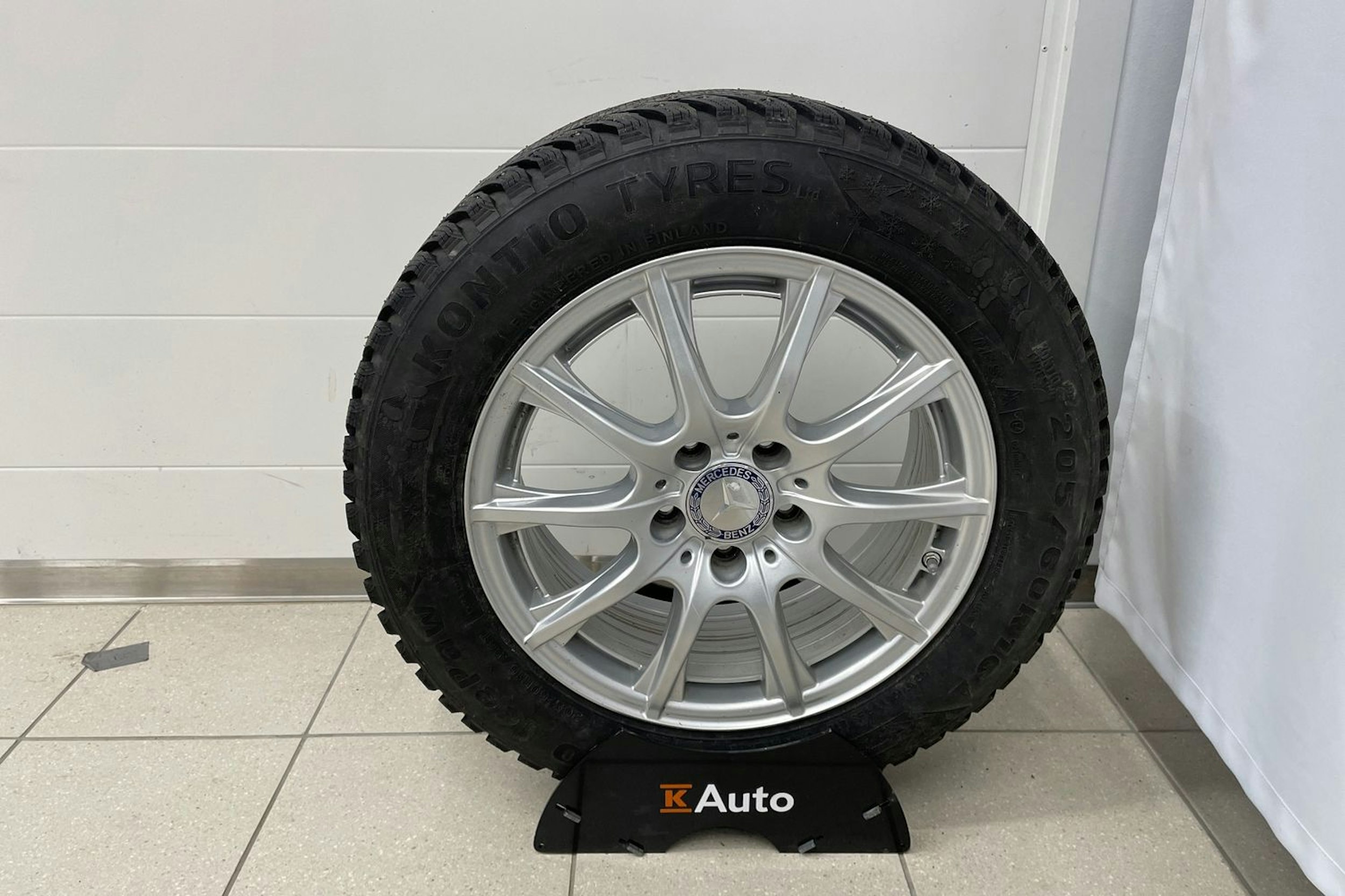 Sininen Mercedes-Benz C 2014 kuva 22.