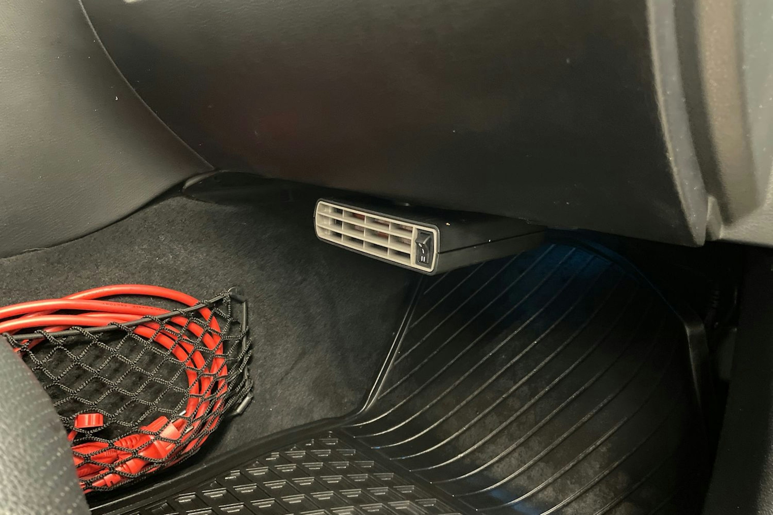 Sininen Mercedes-Benz C 2014 kuva 26.