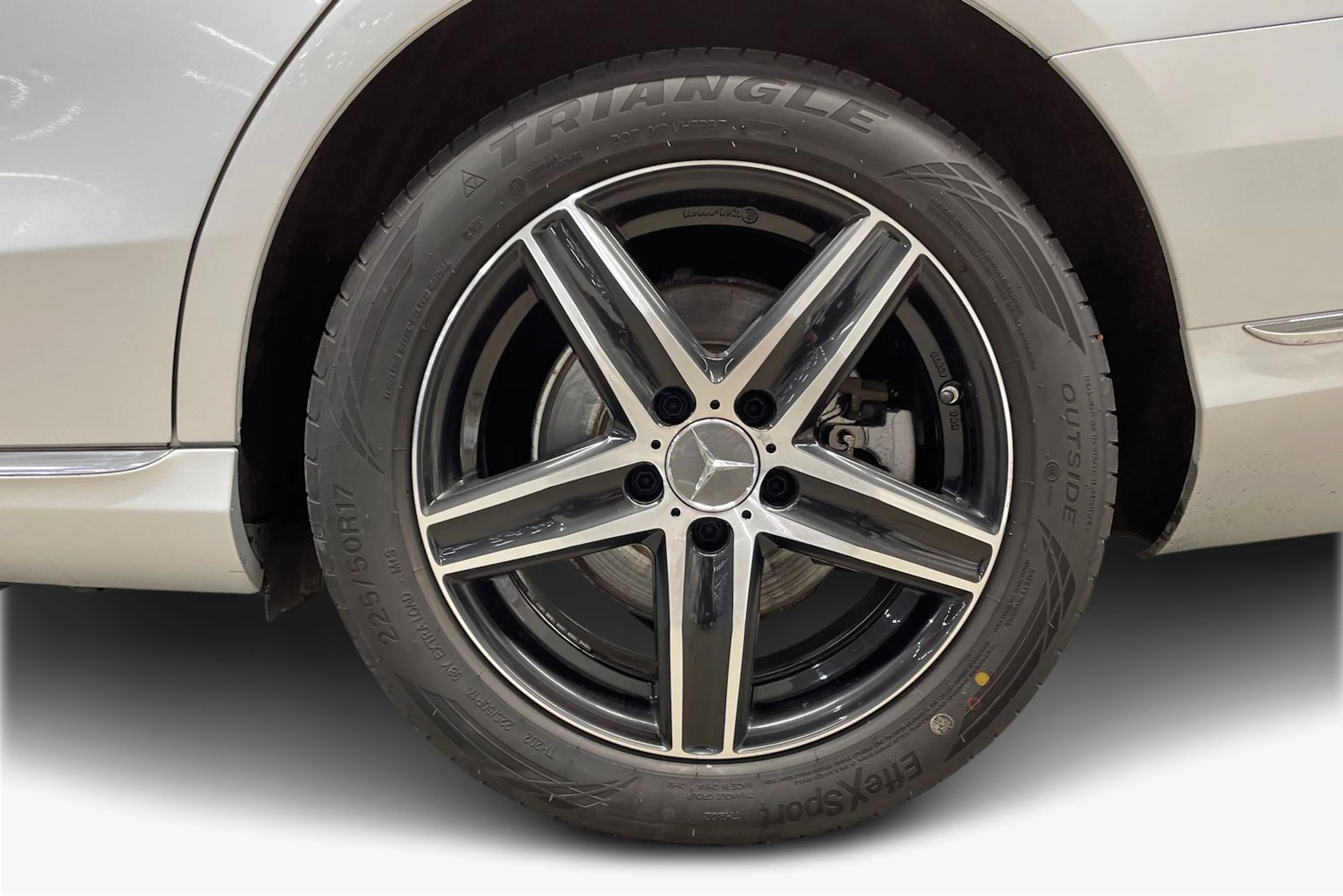 Hopea Mercedes-Benz C 2014 kuva 12.