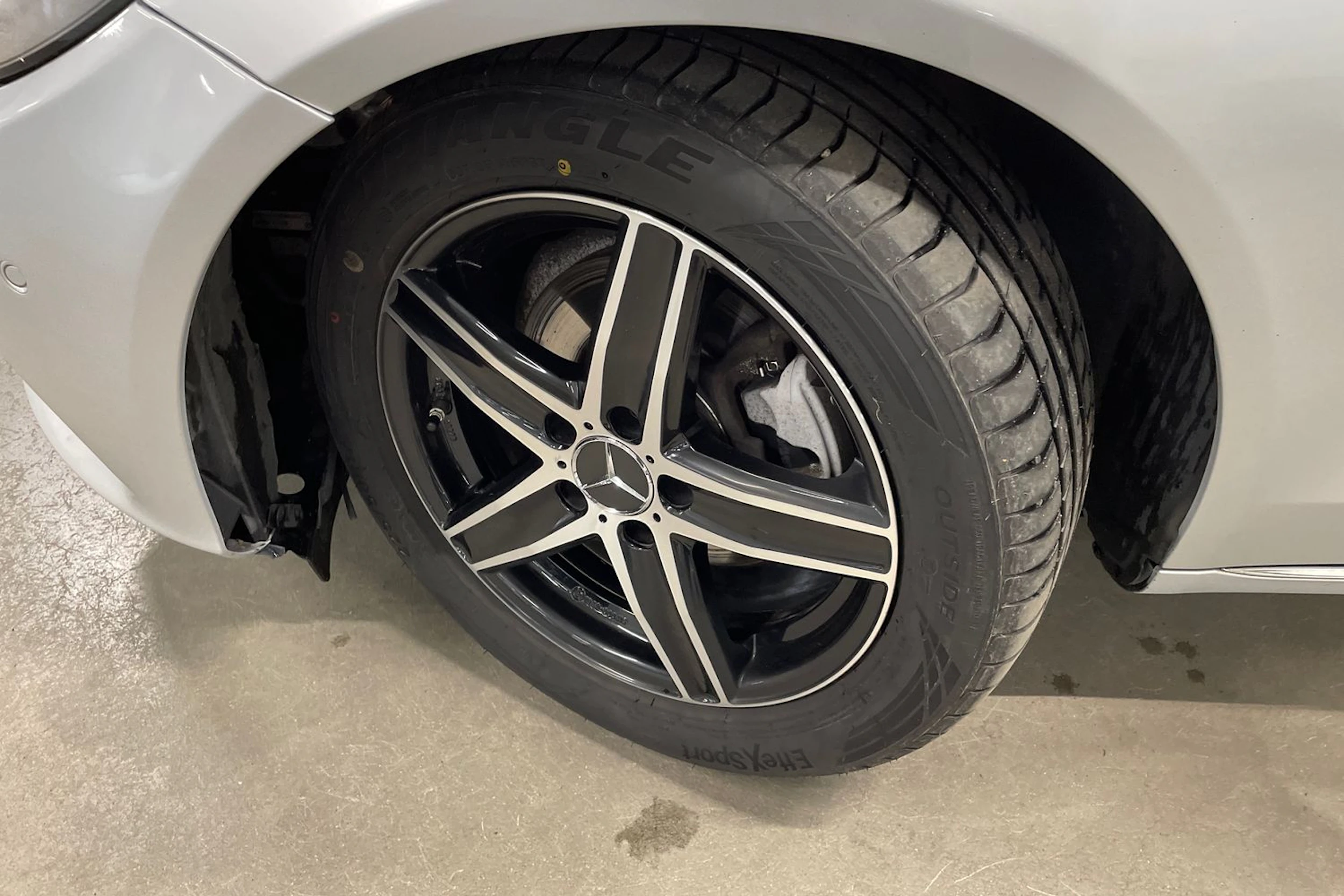 Hopea Mercedes-Benz C 2014 kuva 13.