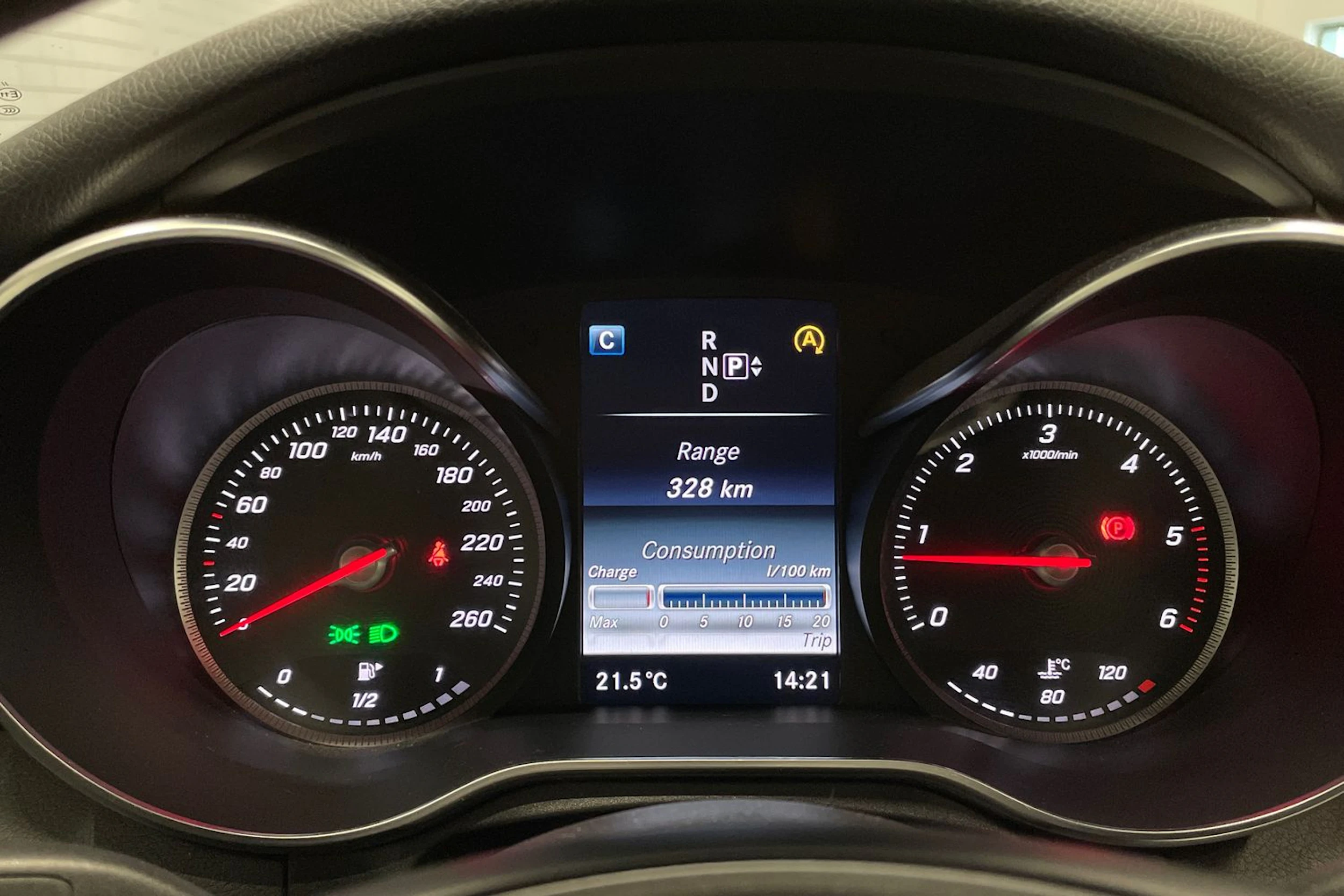 Hopea Mercedes-Benz C 2014 kuva 17.