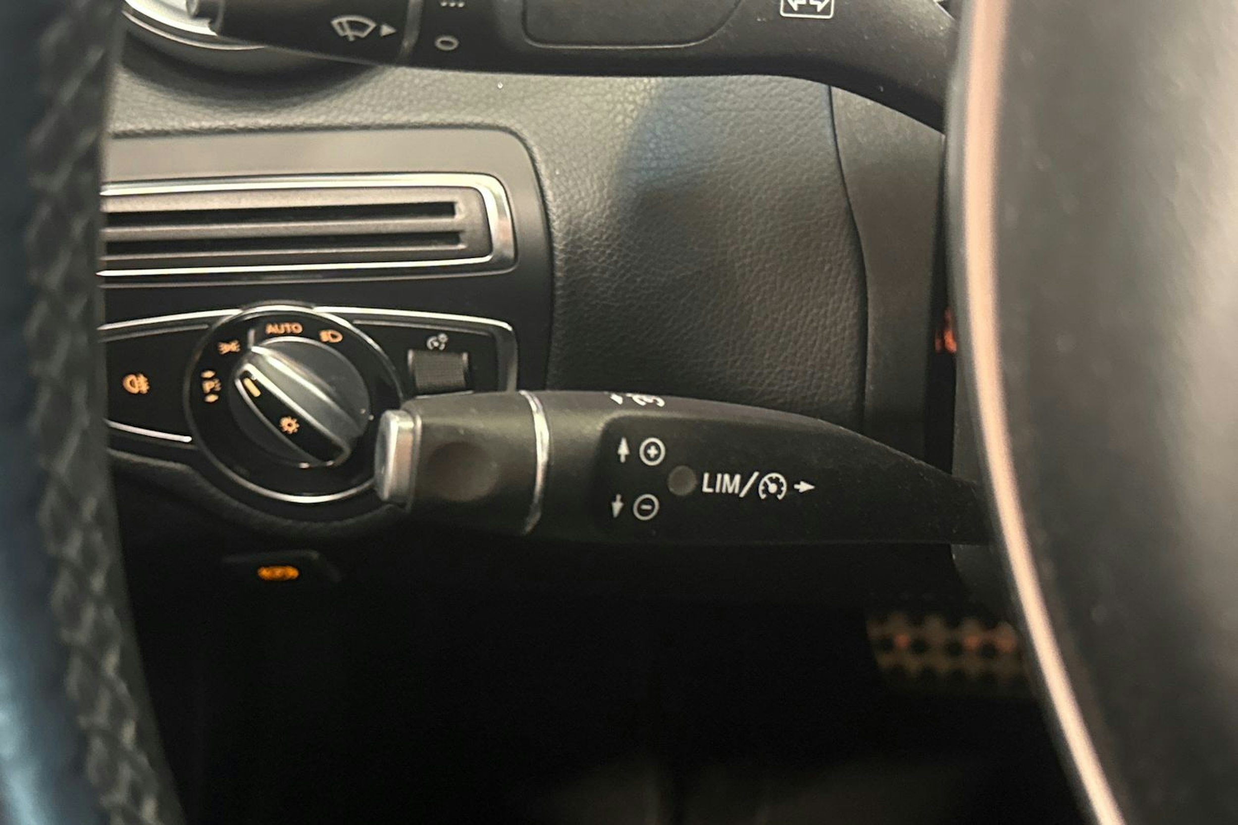 valkoinen Mercedes-Benz C 2014 kuva 14.