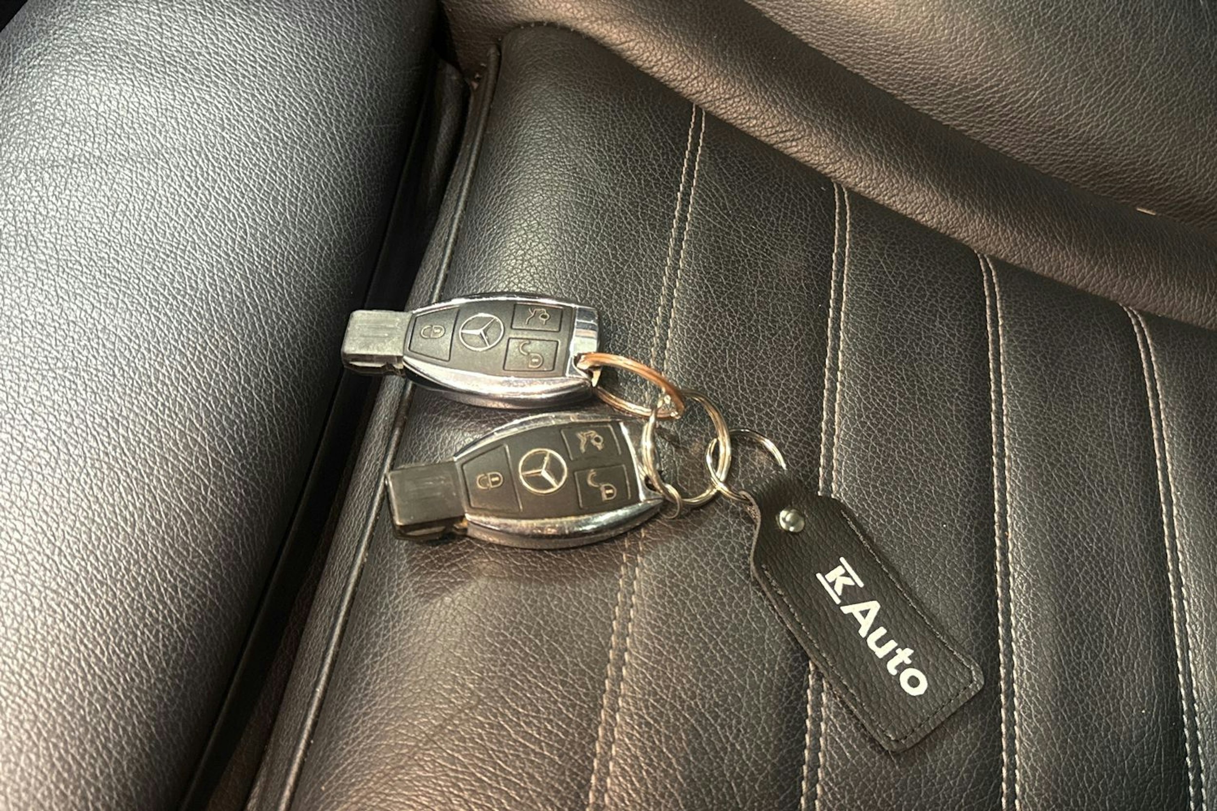 valkoinen Mercedes-Benz C 2014 kuva 27.