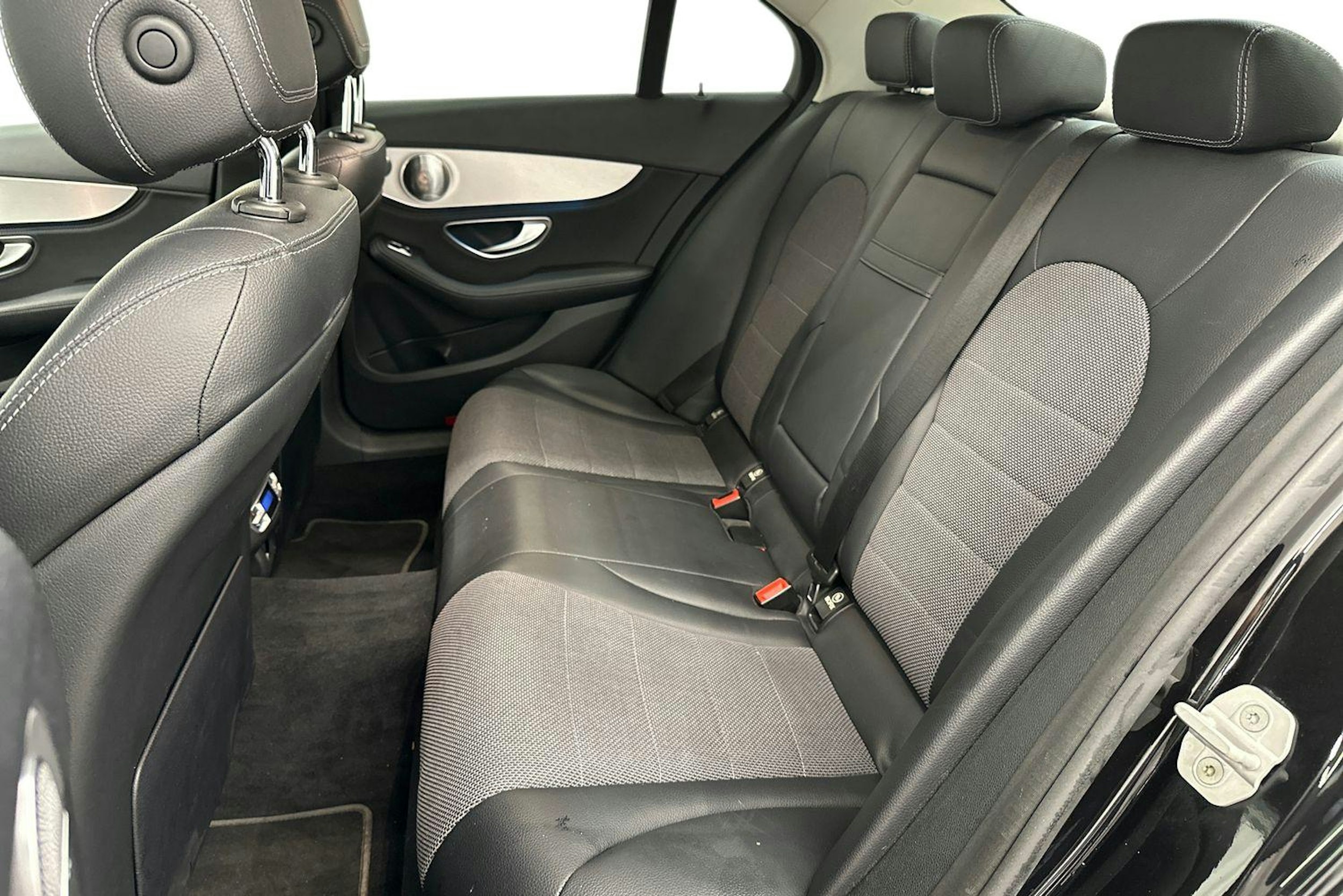 musta Mercedes-Benz C 2014 kuva 10.