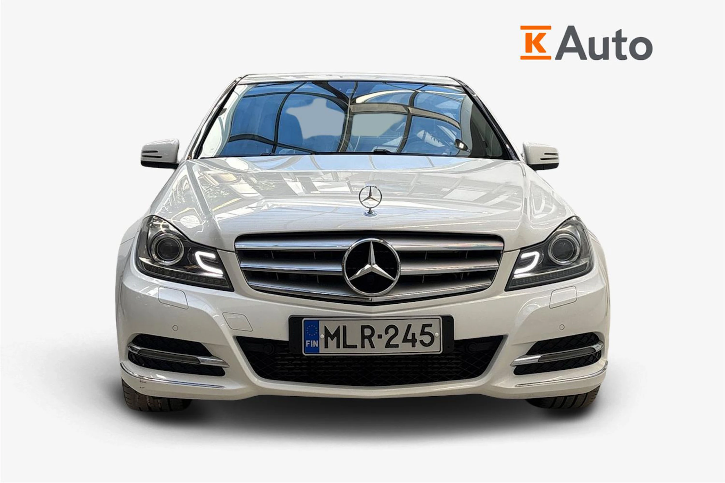 valkoinen Mercedes-Benz C 2014 kuva 4.