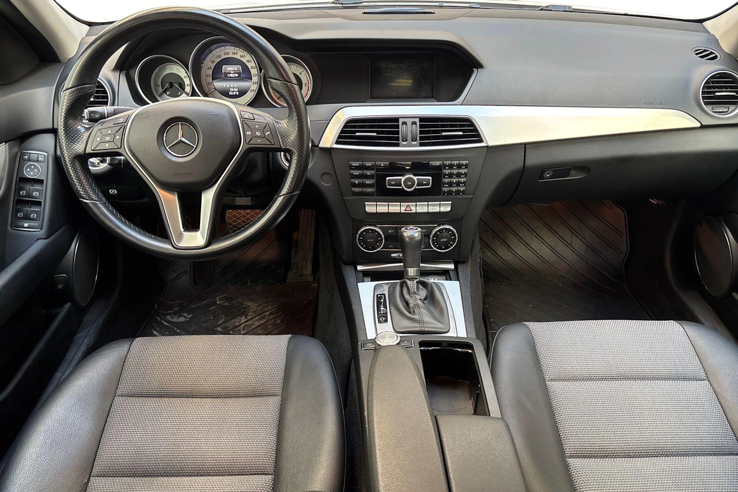 valkoinen Mercedes-Benz C 2014 kuva 7.