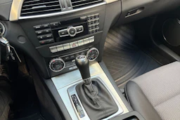 valkoinen Mercedes-Benz C 2014 kuva 17.