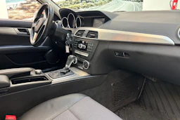 valkoinen Mercedes-Benz C 2014 kuva 21.