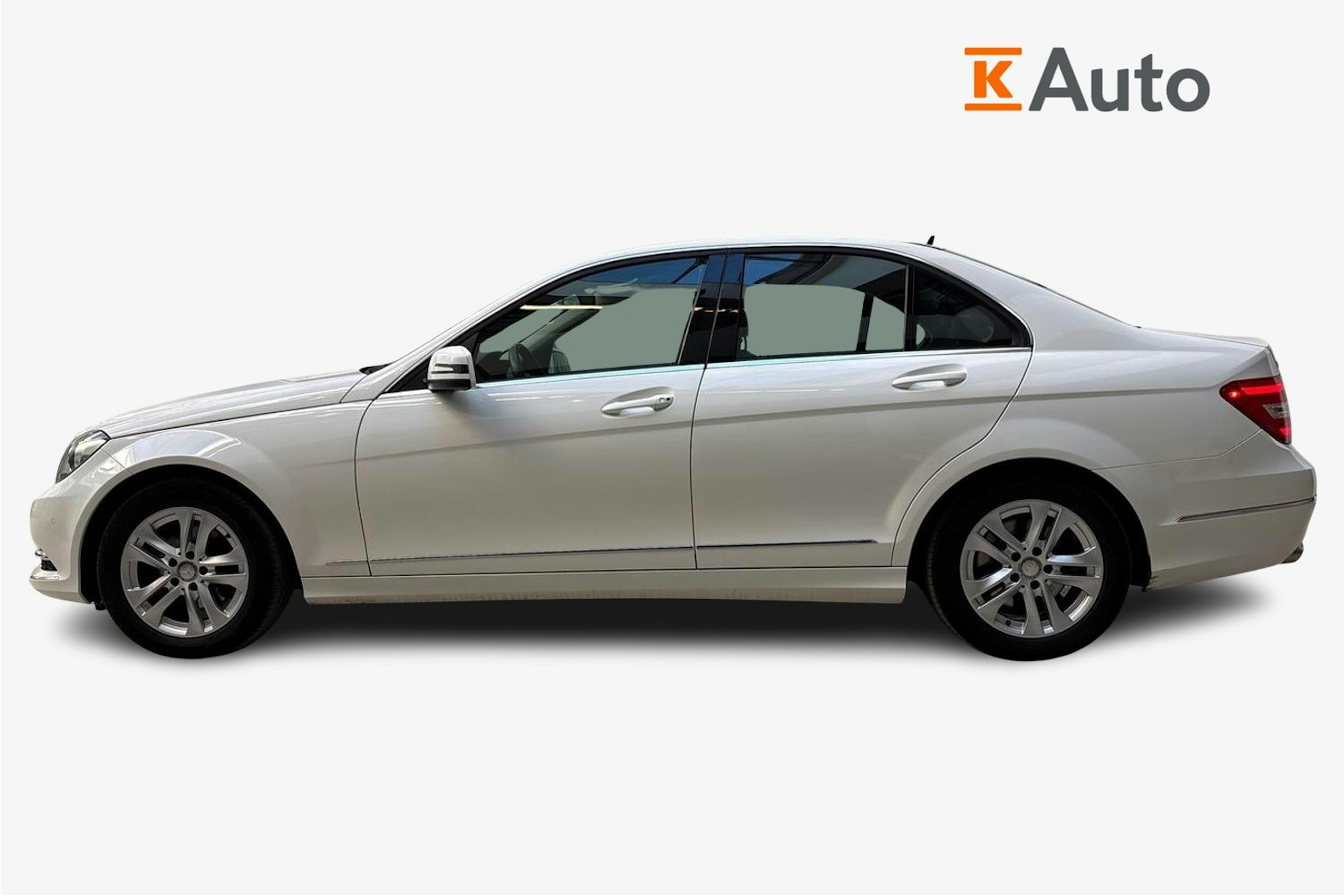 valkoinen Mercedes-Benz C 2014 kuva 6.
