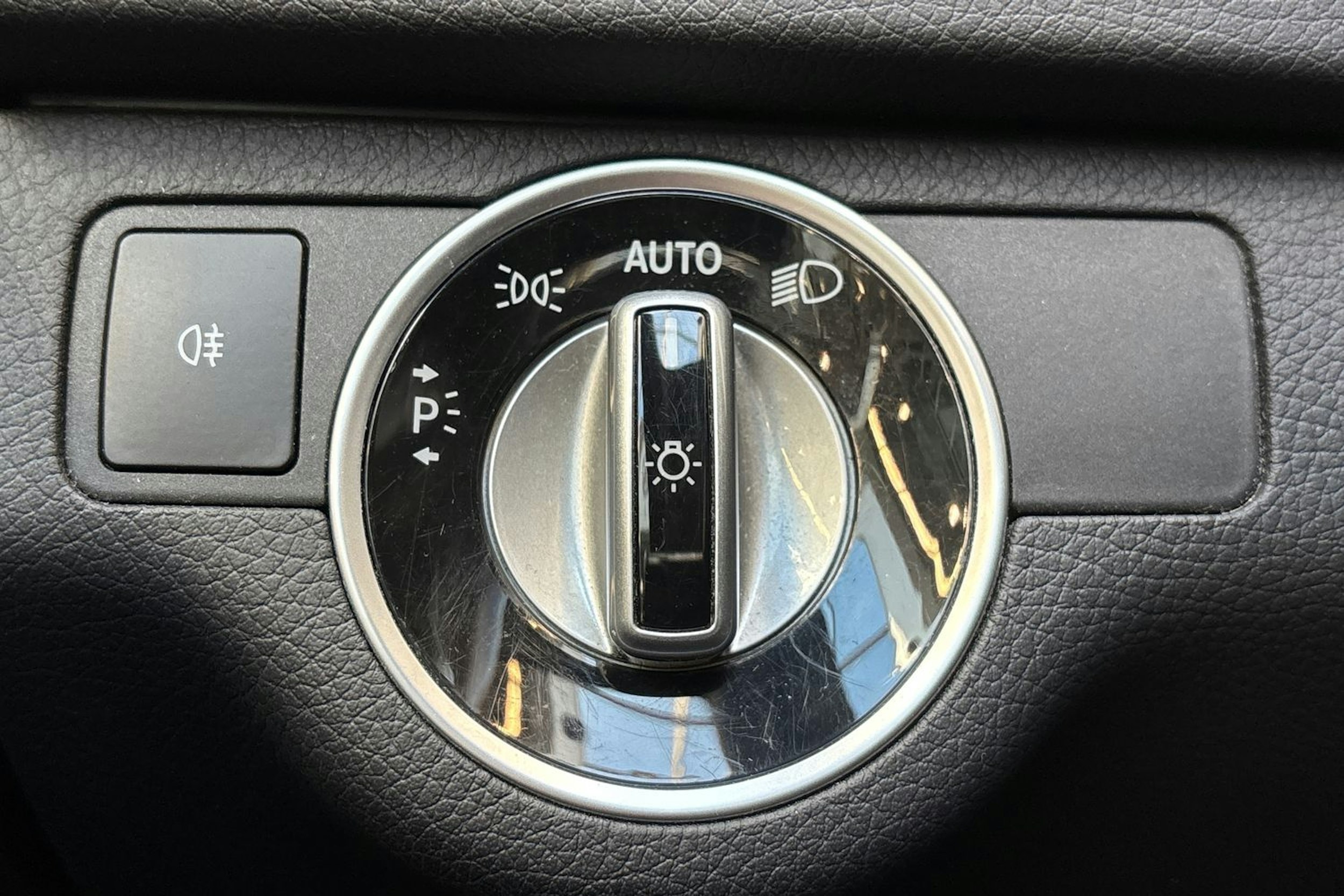valkoinen Mercedes-Benz C 2014 kuva 16.