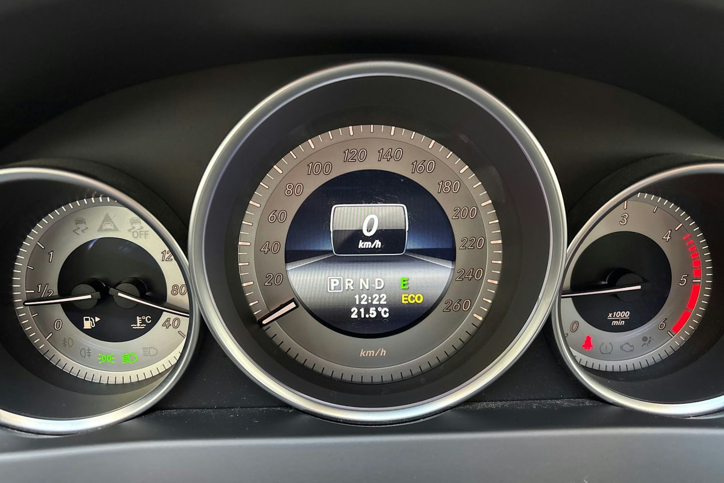 valkoinen Mercedes-Benz C 2014 kuva 18.