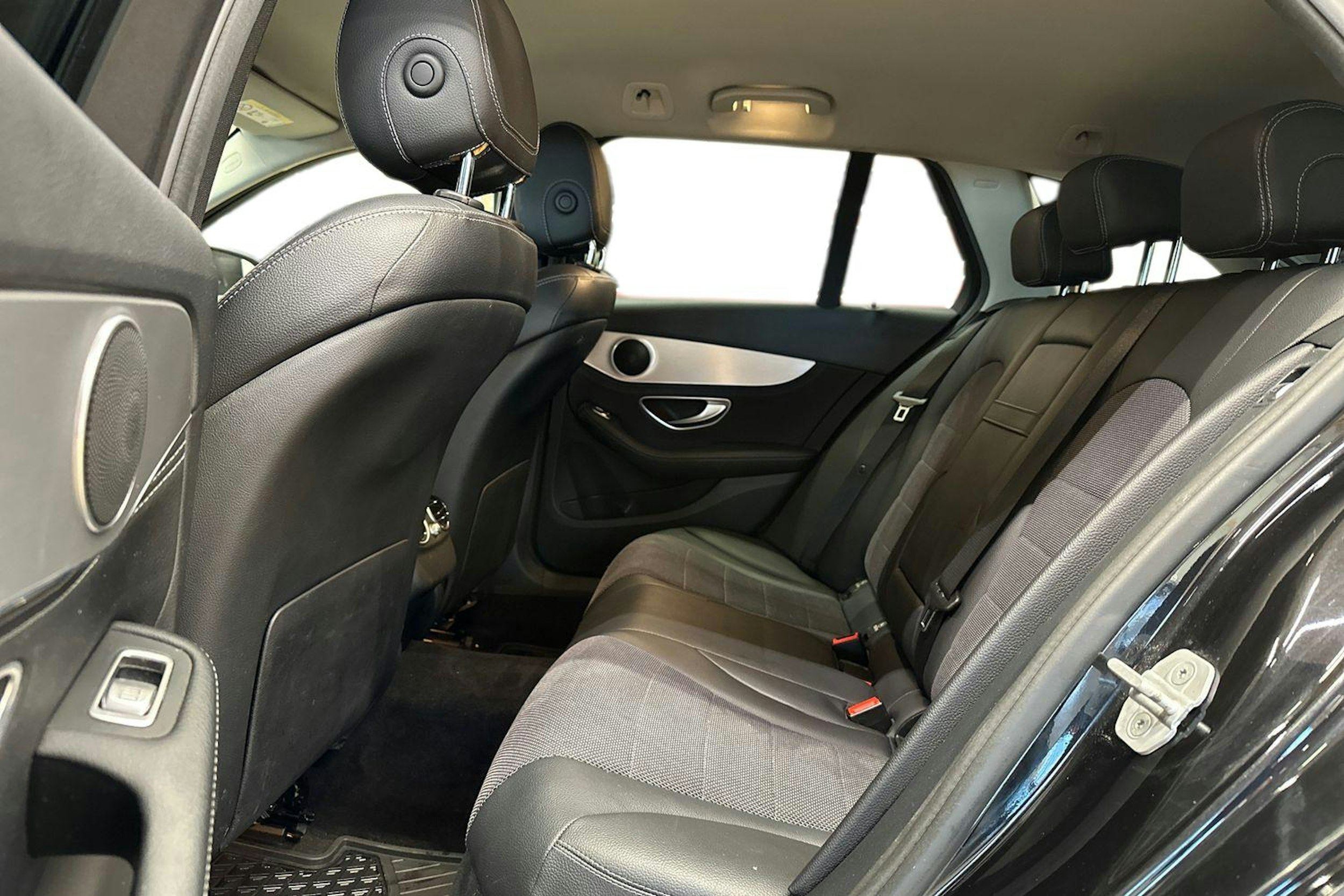 met. musta Mercedes-Benz C 2014 kuva 10.