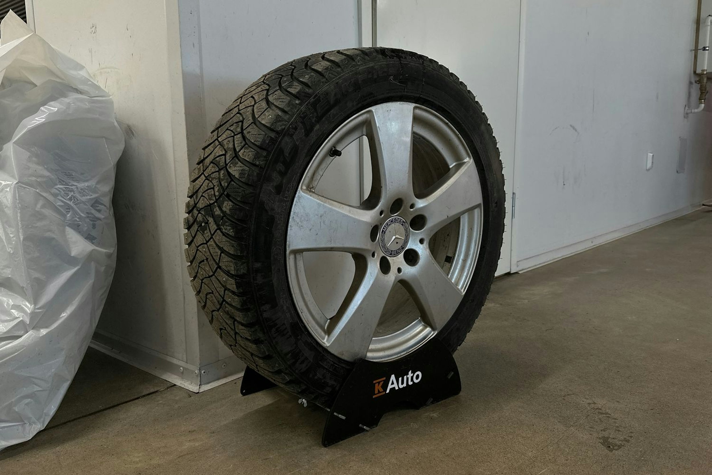 met. musta Mercedes-Benz C 2014 kuva 13.