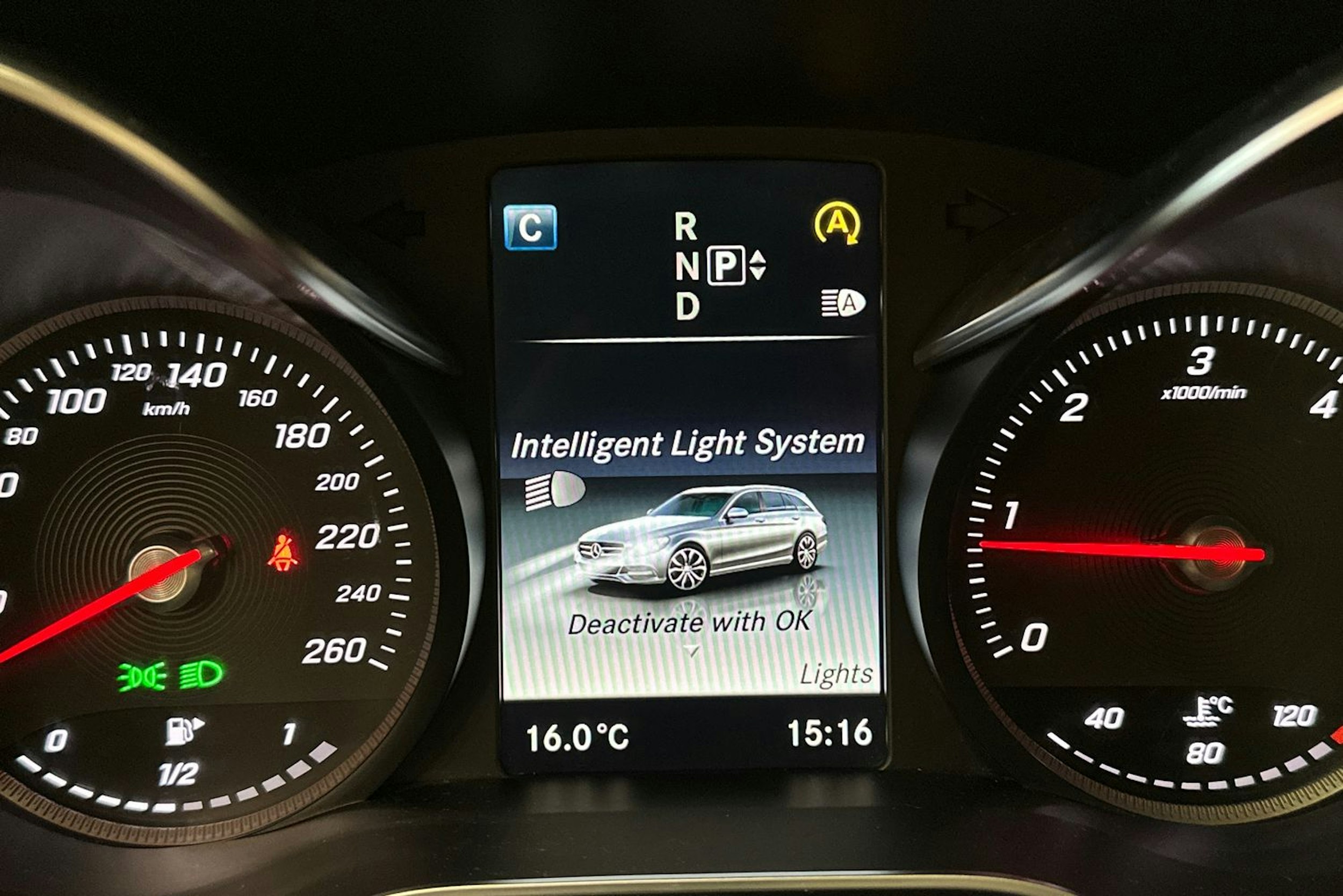 met. musta Mercedes-Benz C 2014 kuva 22.