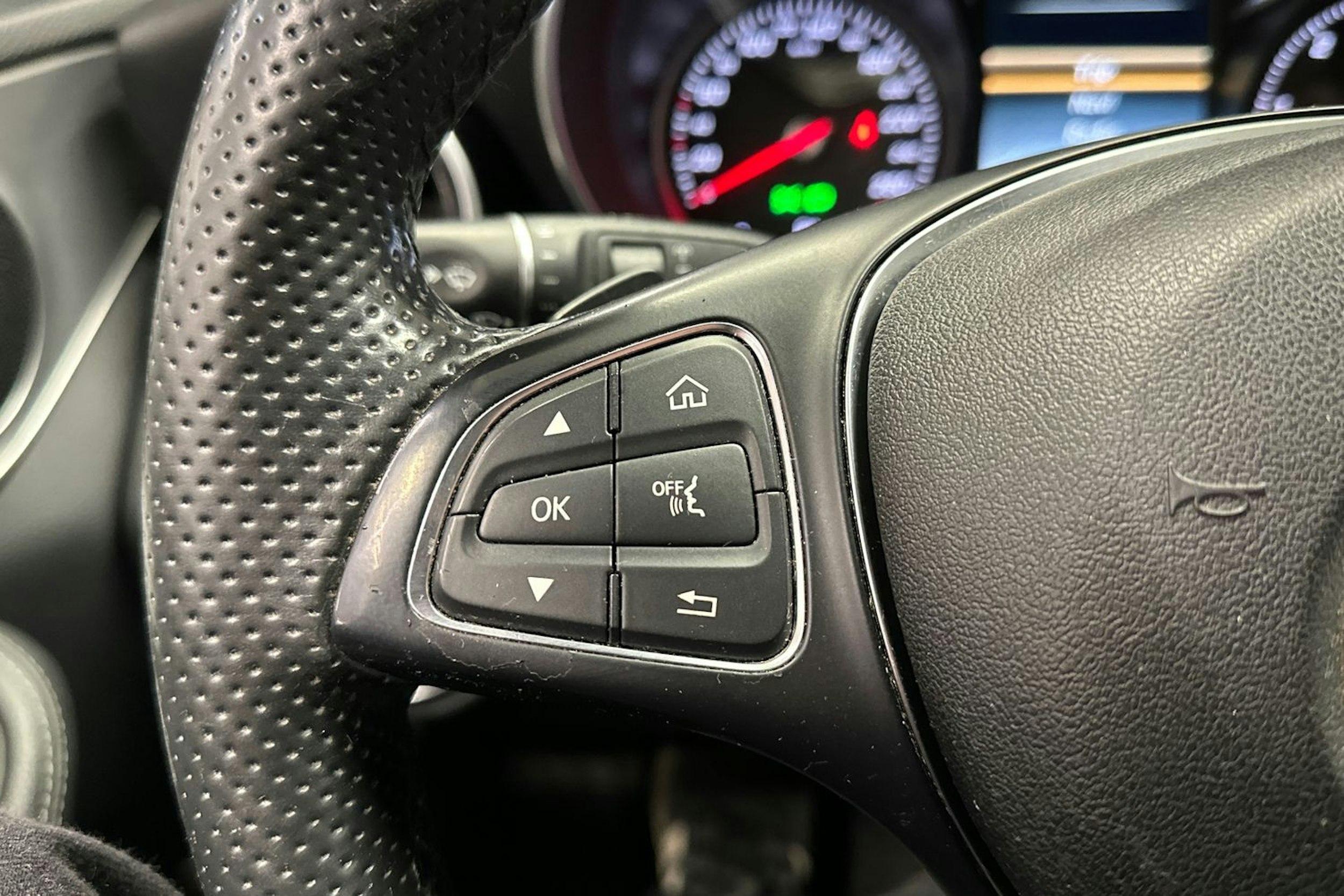 met. musta Mercedes-Benz C 2014 kuva 25.