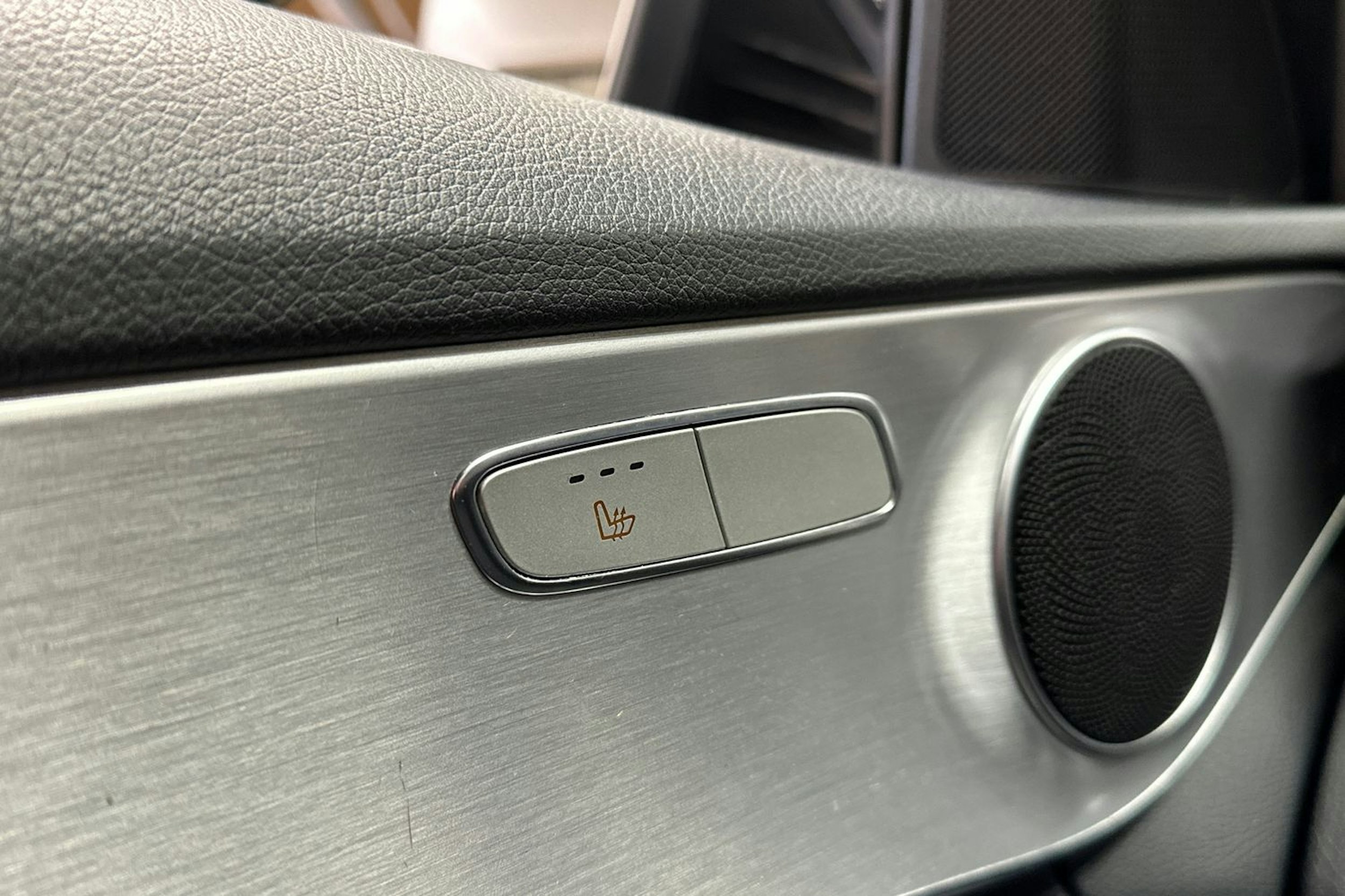 met. musta Mercedes-Benz C 2014 kuva 27.