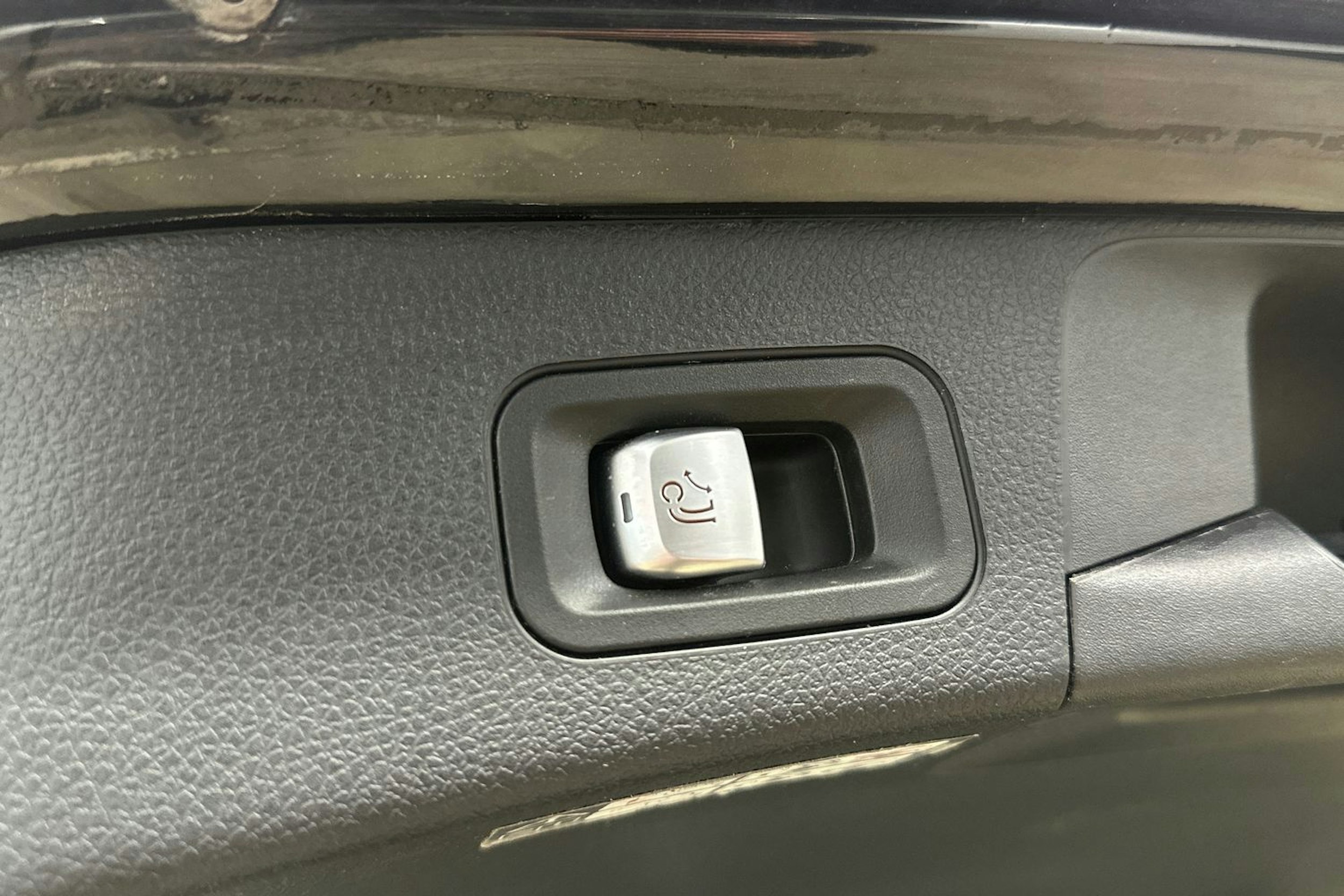 met. musta Mercedes-Benz C 2014 kuva 31.