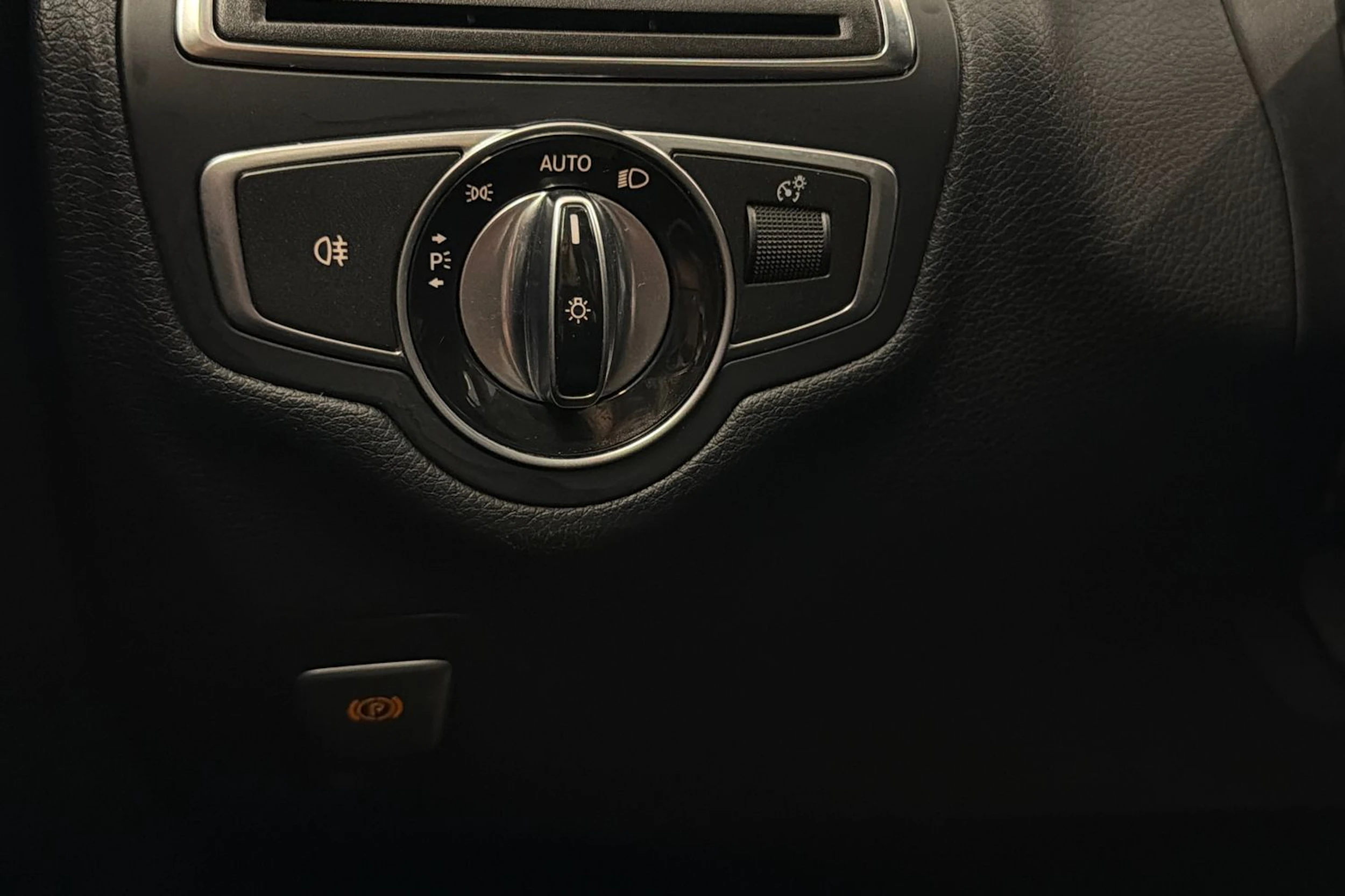 harmaa Mercedes-Benz C 2014 kuva 16.