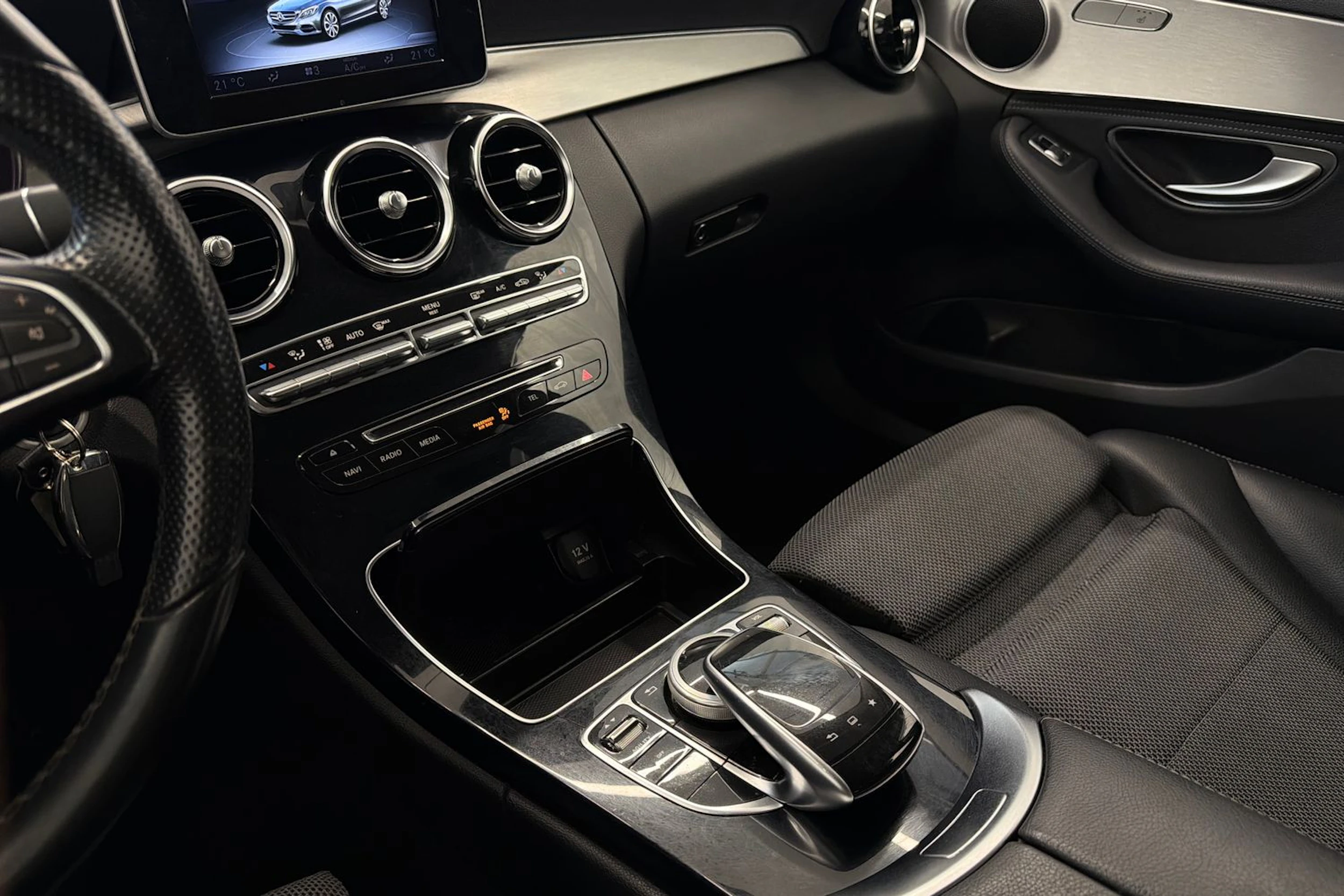 harmaa Mercedes-Benz C 2014 kuva 20.