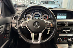 Valkoinen Mercedes-Benz C 2014 kuva 11.