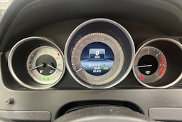 Valkoinen Mercedes-Benz C 2014 kuva 19.