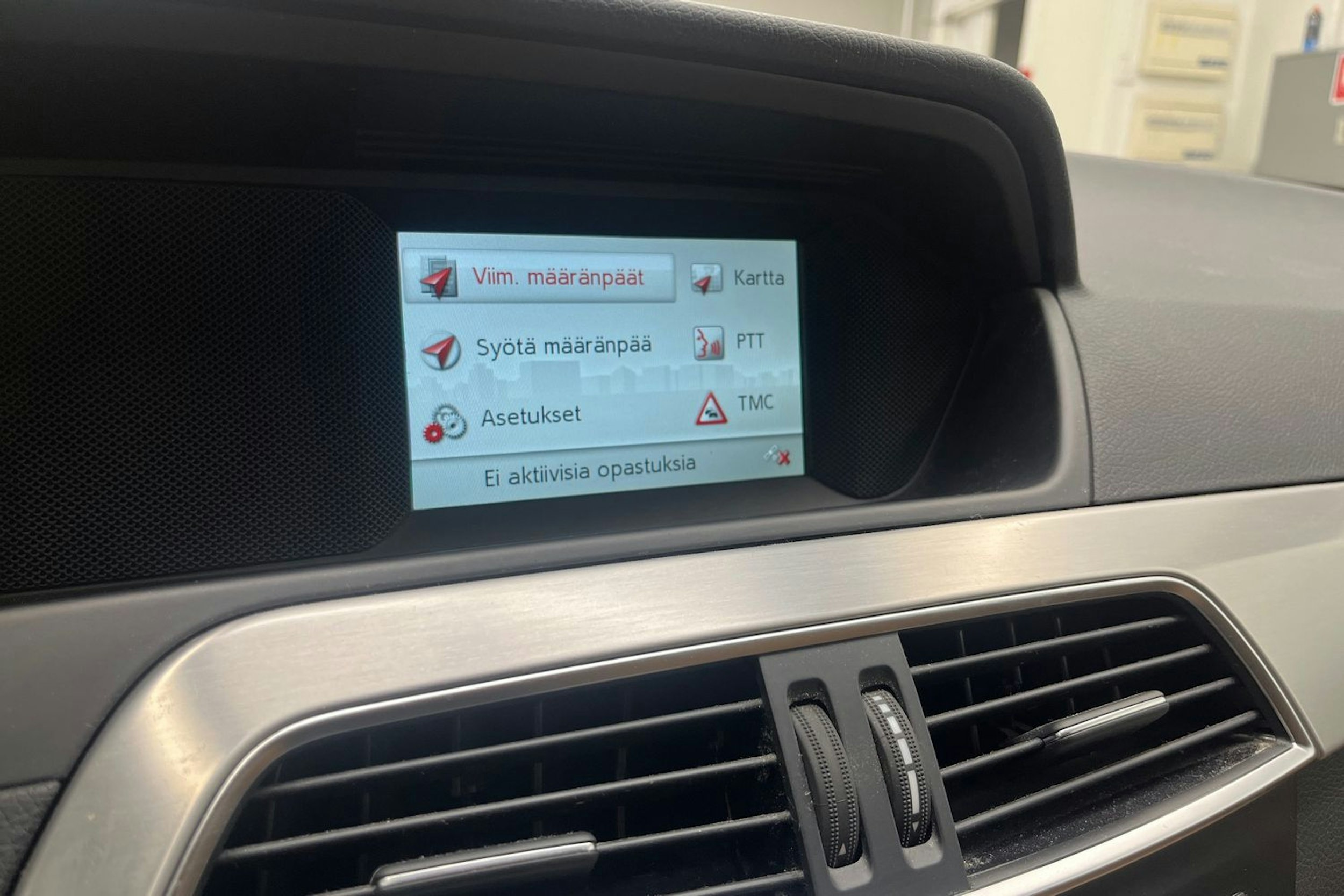 Valkoinen Mercedes-Benz C 2014 kuva 21.