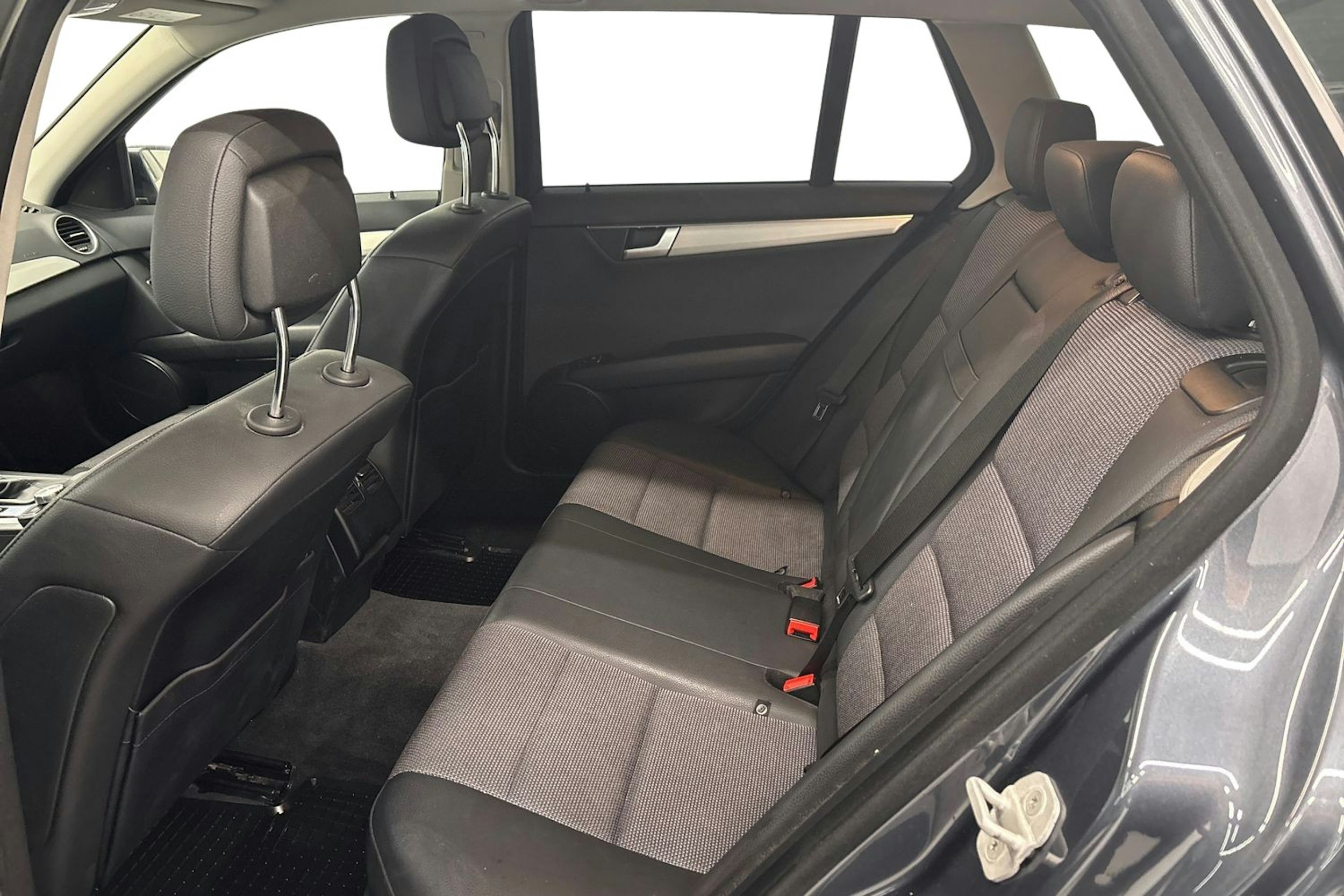 harmaa Mercedes-Benz C 2014 kuva 10.