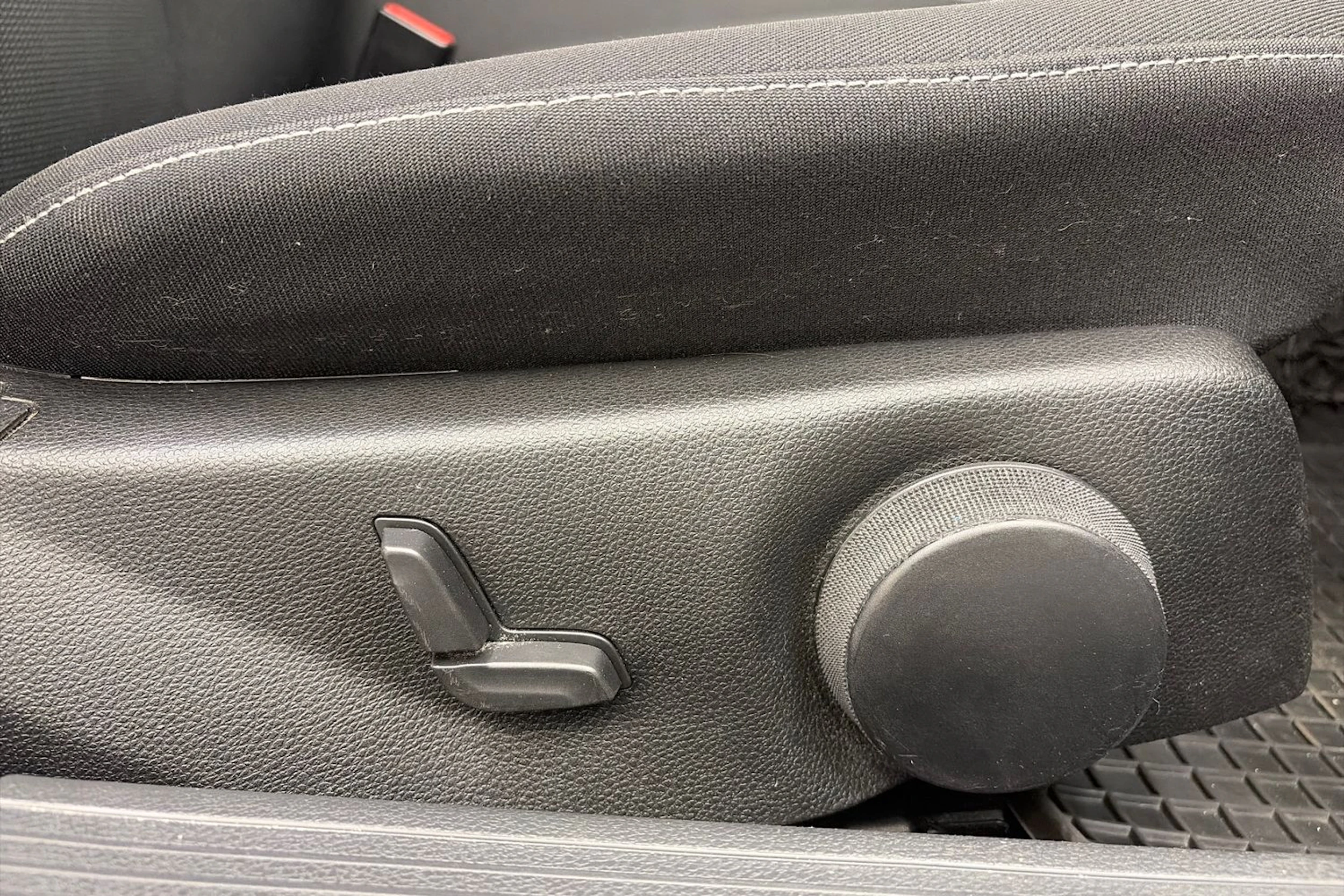 musta Mercedes-Benz C 2014 kuva 14.