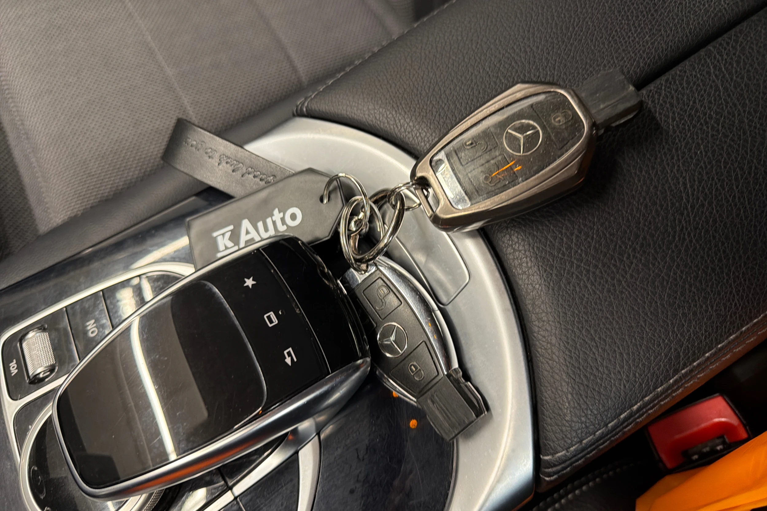 harmaa Mercedes-Benz C 2014 kuva 28.