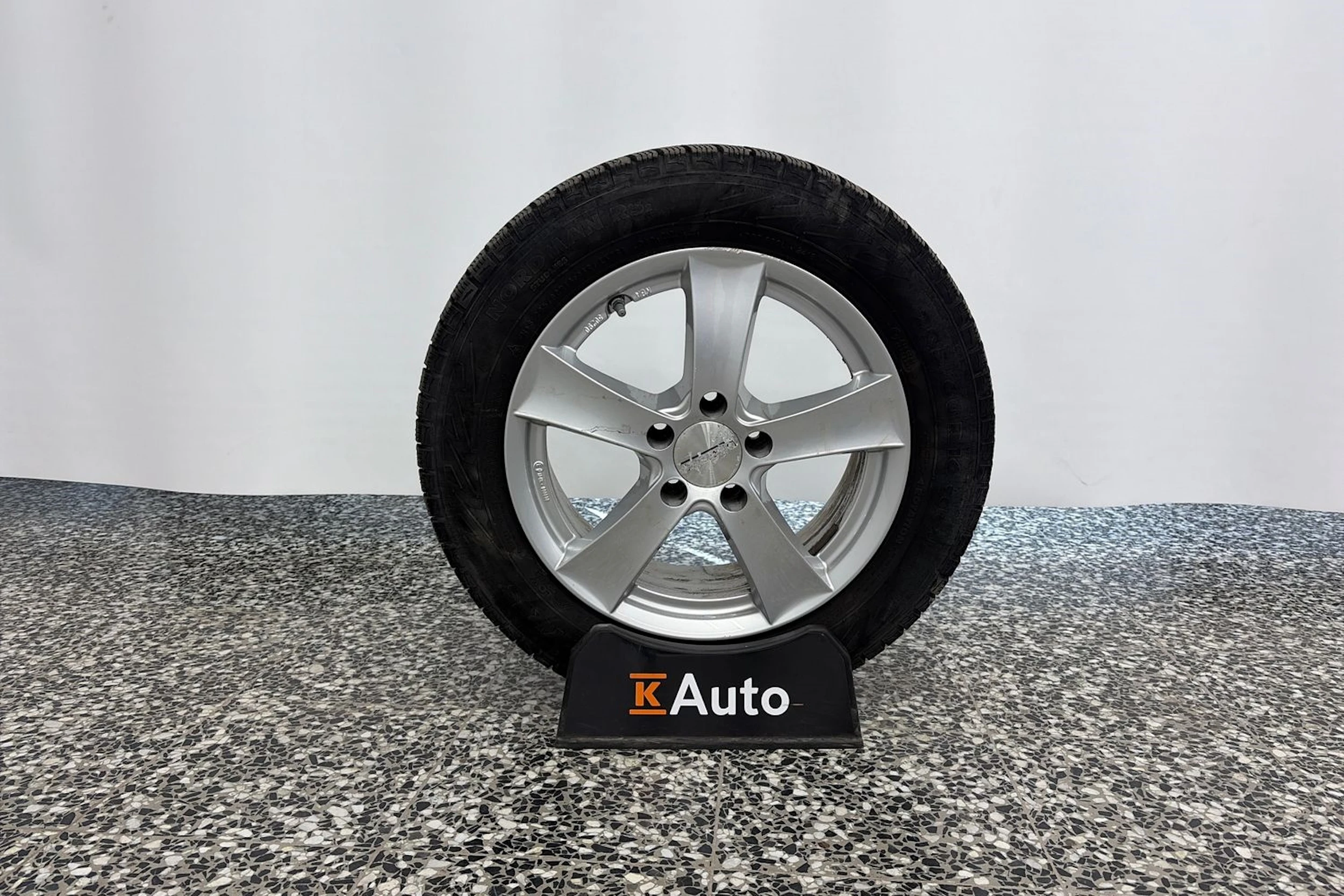 harmaa Mercedes-Benz C 2014 kuva 13.