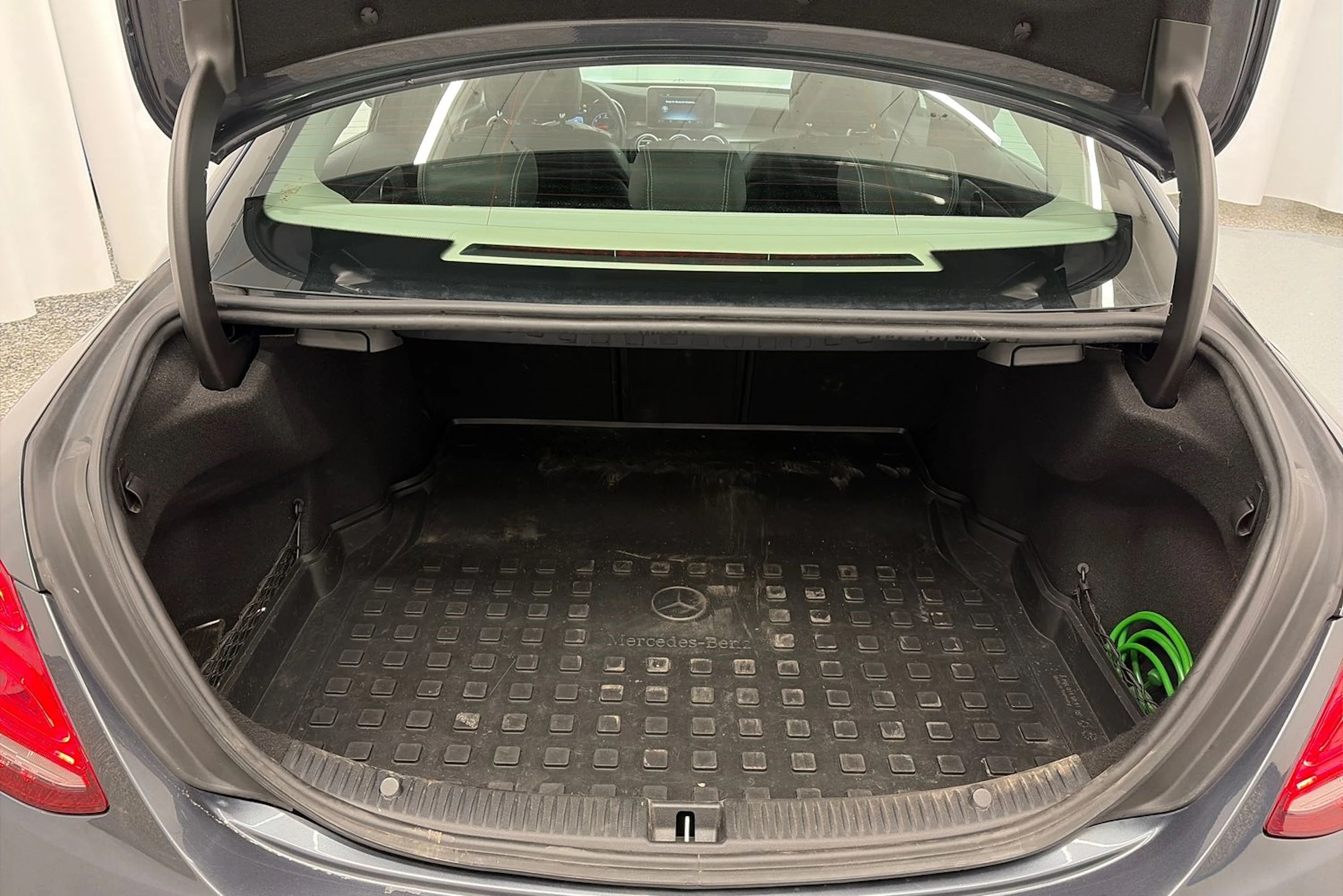harmaa Mercedes-Benz C 2014 kuva 15.