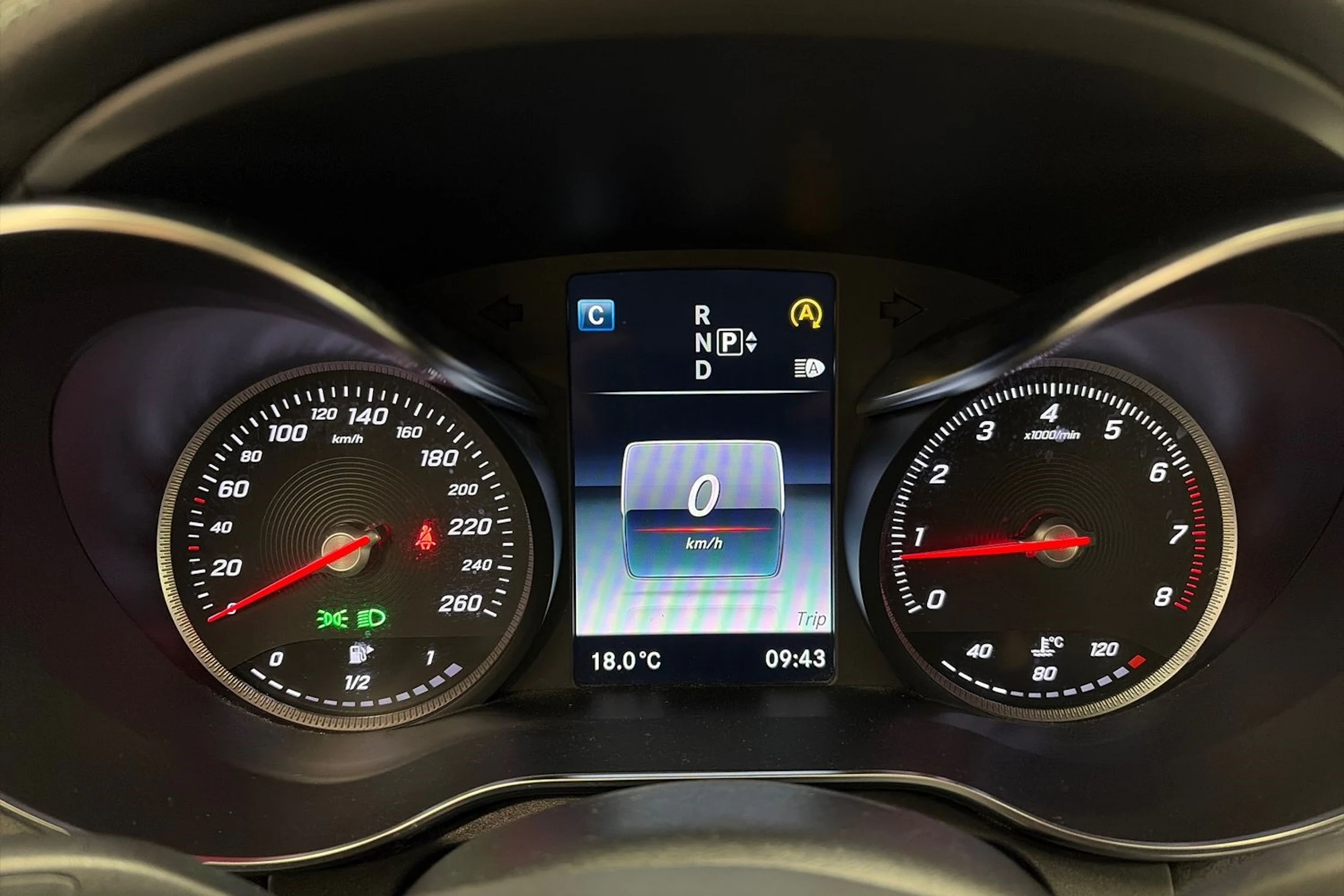 harmaa Mercedes-Benz C 2014 kuva 19.