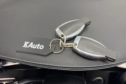 harmaa Mercedes-Benz C 2014 kuva 29.