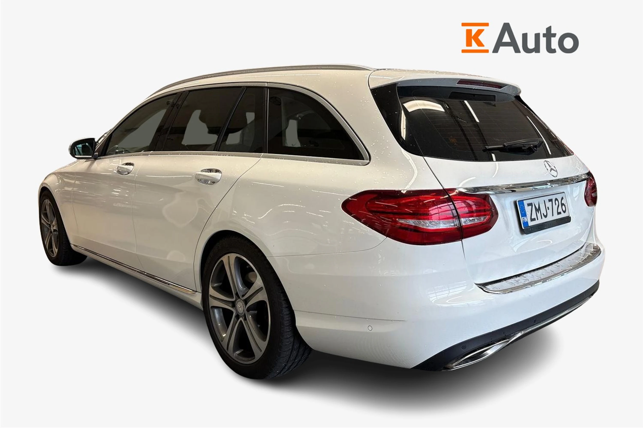 valkoinen Mercedes-Benz C 2014 kuva 2.