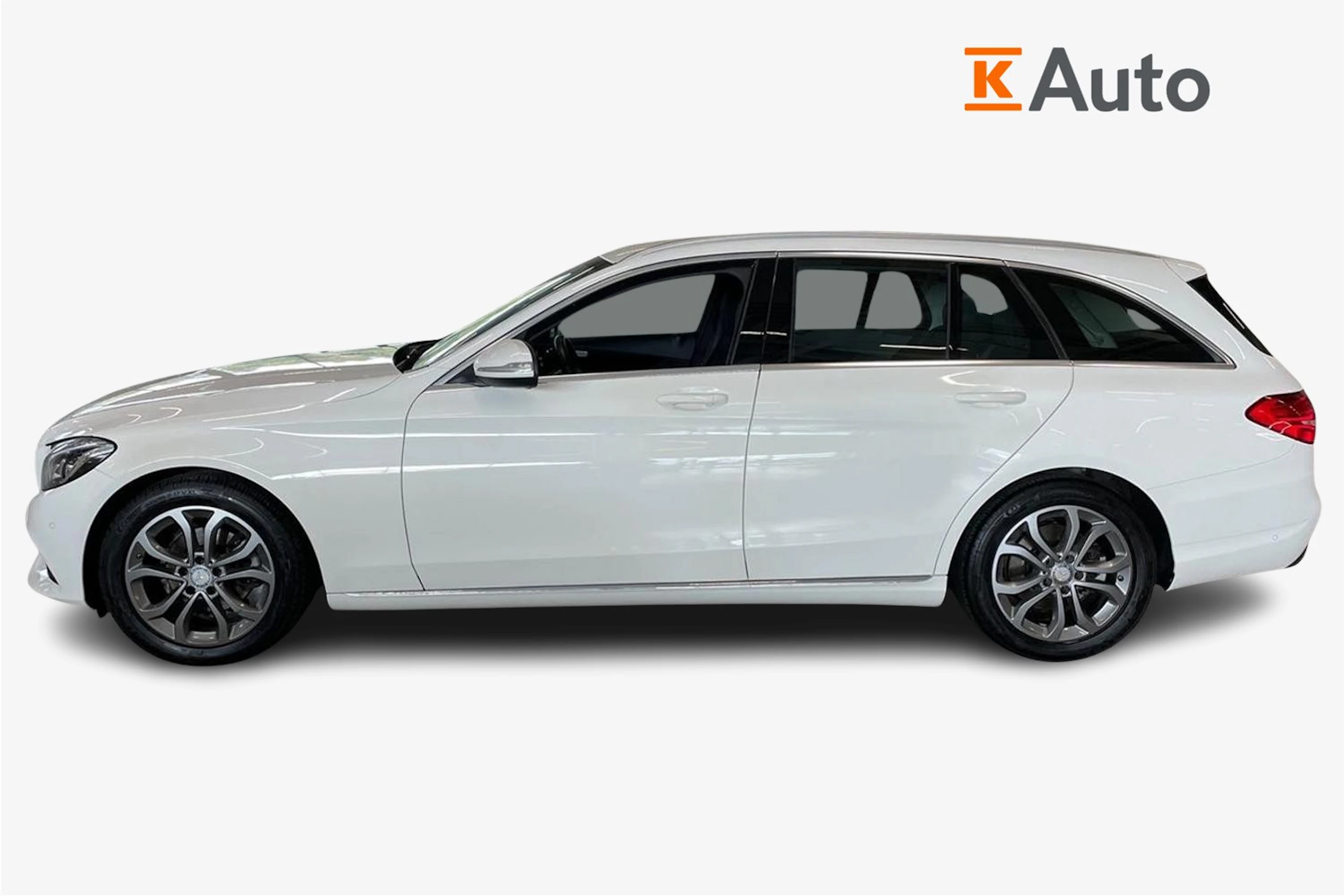 valkoinen Mercedes-Benz C 2015 kuva 5.