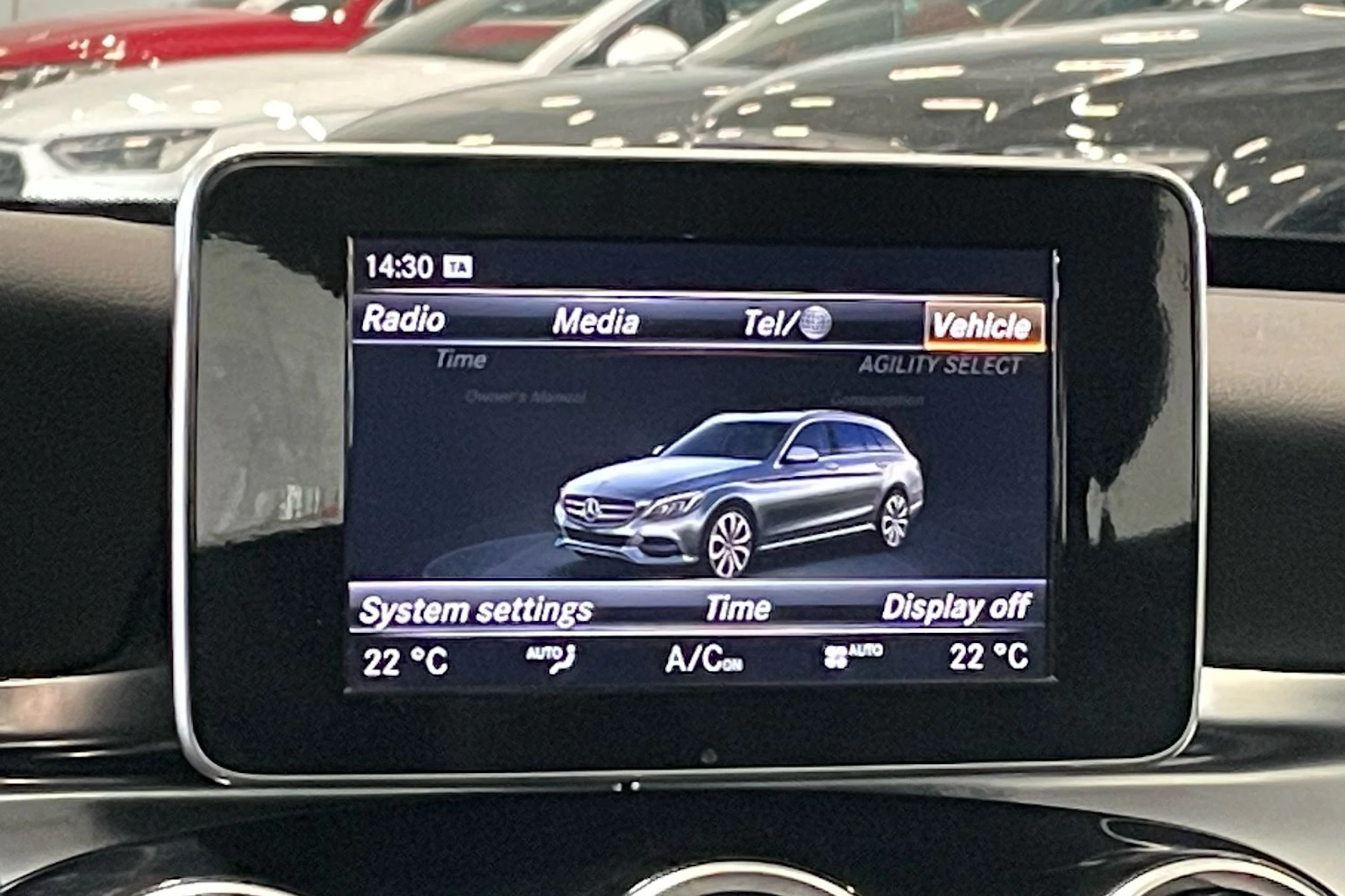 valkoinen Mercedes-Benz C 2015 kuva 24.