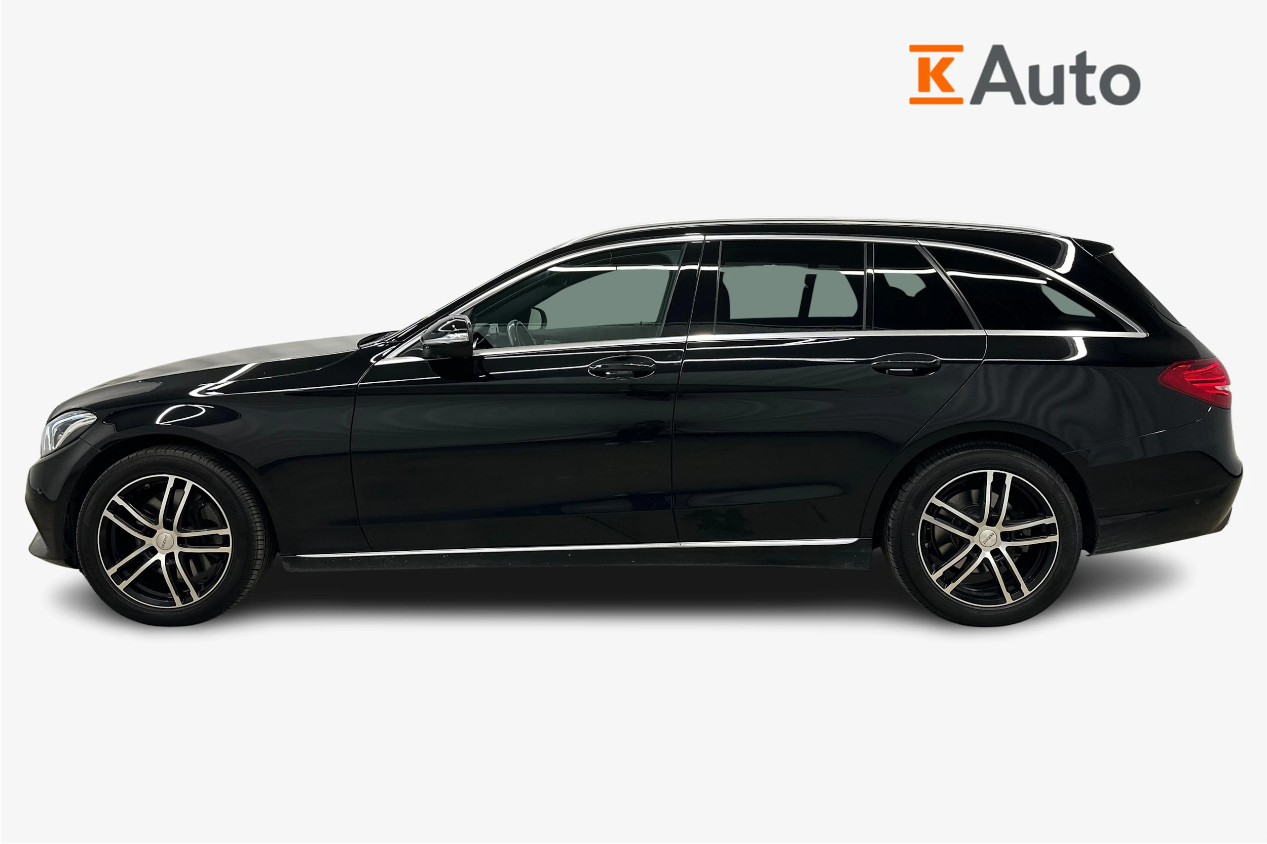 musta Mercedes-Benz C 2015 kuva 5.