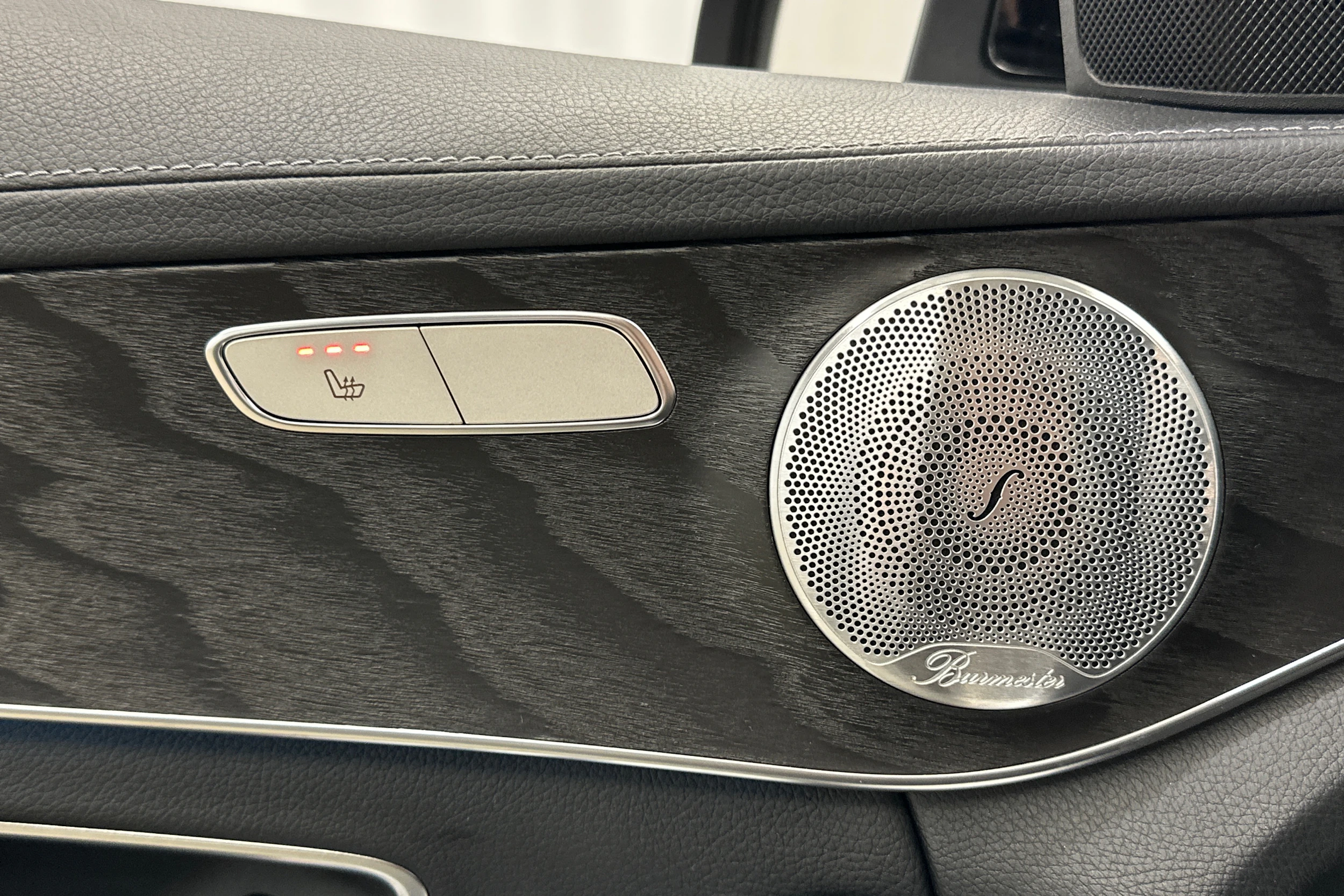 musta Mercedes-Benz C 2015 kuva 20.